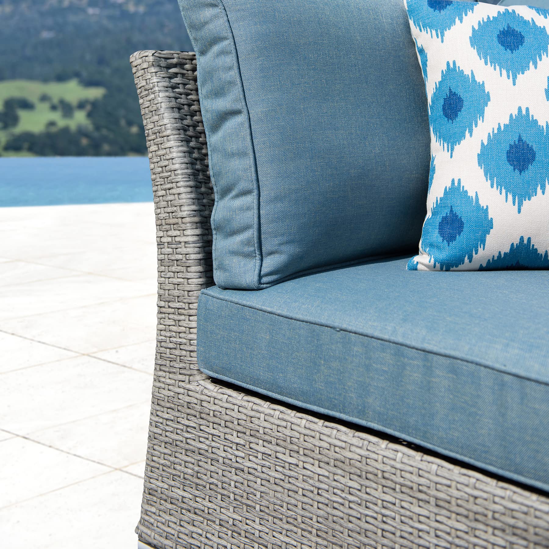 Premium 8-Piece Outdoor Wicker Furniture Set - 6-Seater Patio Sofa with Thick Cushions, 4 Seats, 2 Ottomans & 2 Coffee Tables - All-Weather Rattan Deck Conversation Set for Backyard, Garden, Poolside & Patio Relaxation