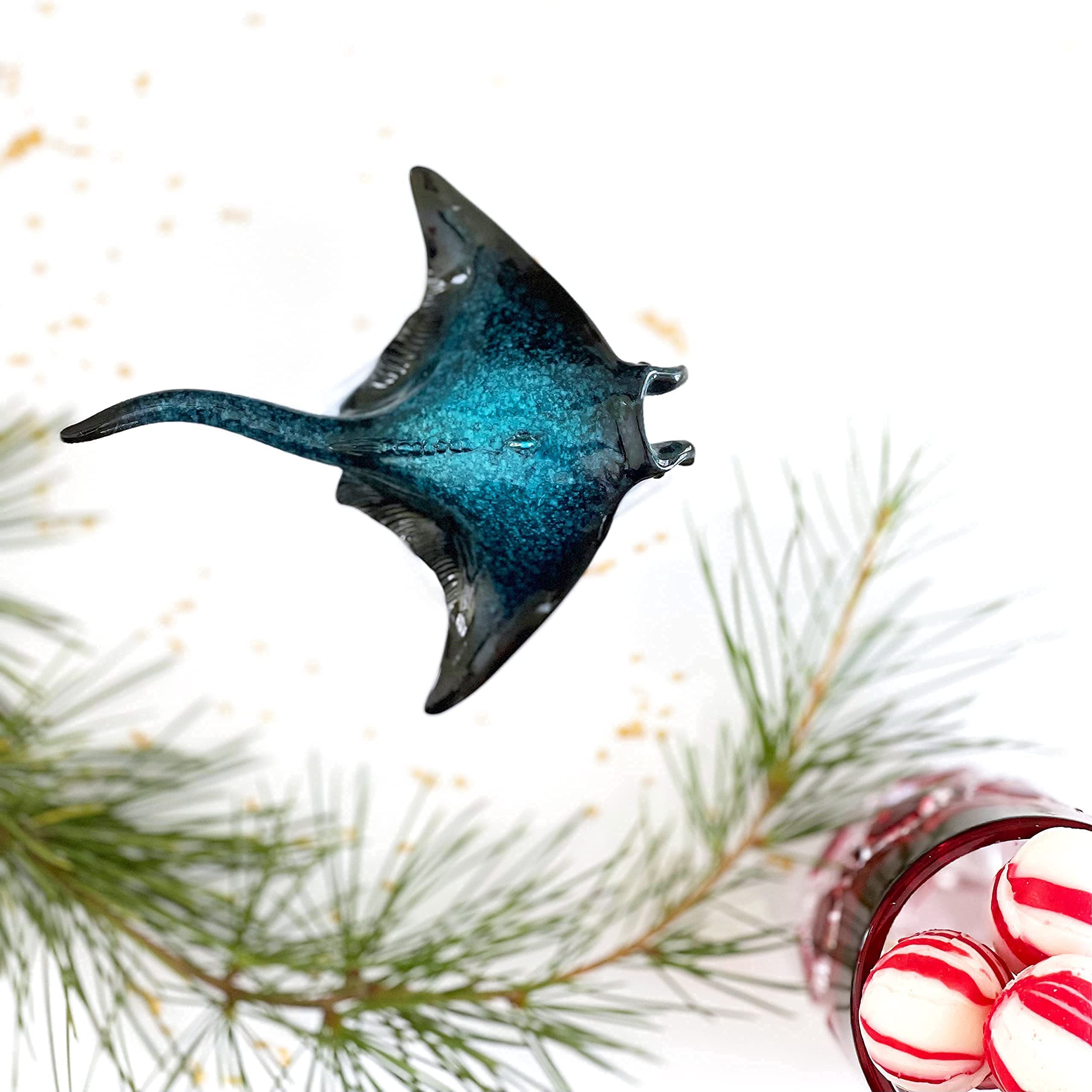 5-Piece Hand-Painted Ocean Animal Christmas Ornaments Set - Perfect for Tree Decor, Bathroom Wall Hanging, Stocking Stuffers, Scuba Diving Enthusiasts & Ocean Theme Lovers - Ideal for Holiday Decorations, Gift Giving & Underwater Themed Parties