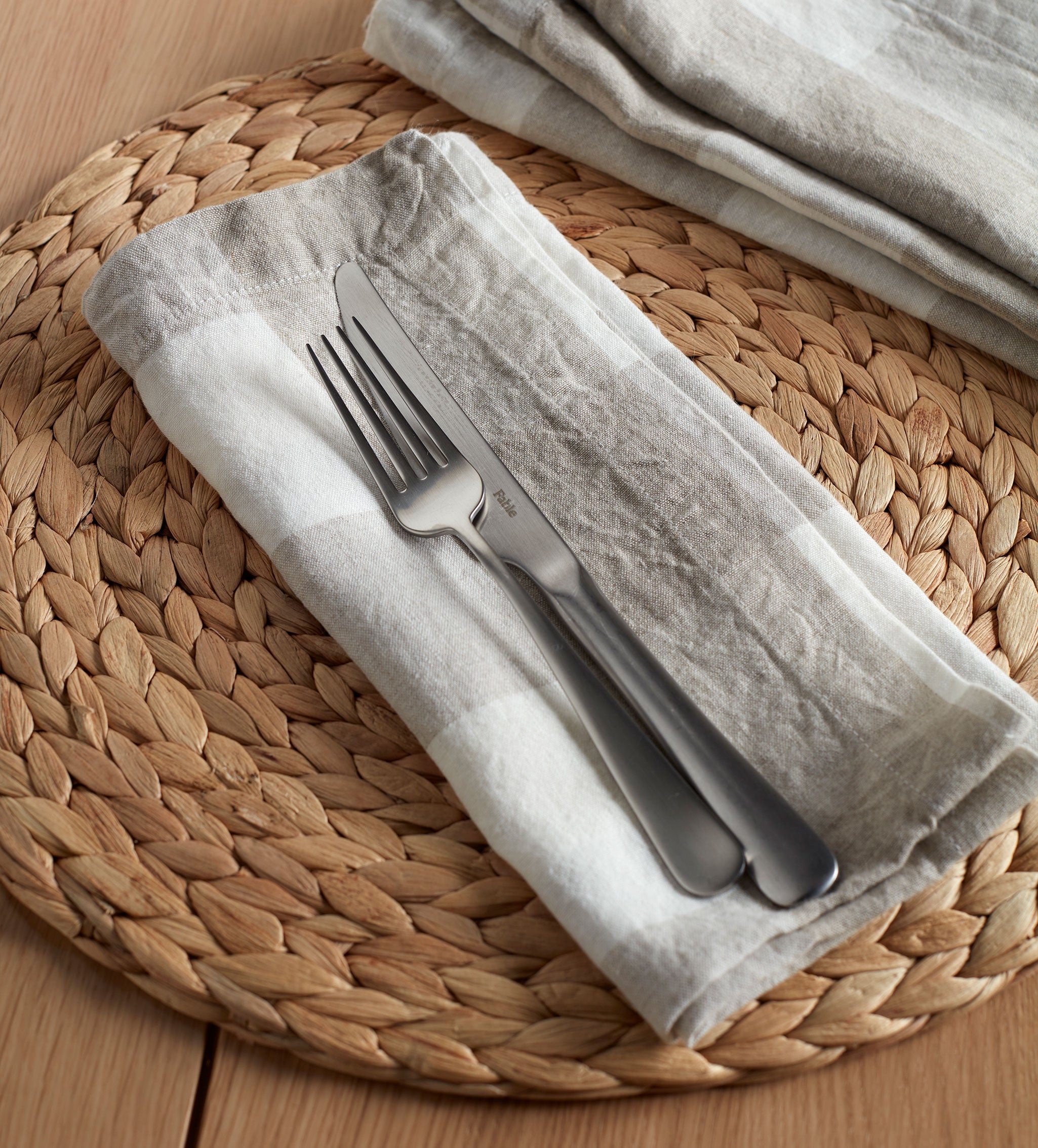Premium 100% Linen Napkins Set of 4 - Natural Gracie Gingham Pattern - Elegant Table Setting for Dinner Parties & Special Occasions