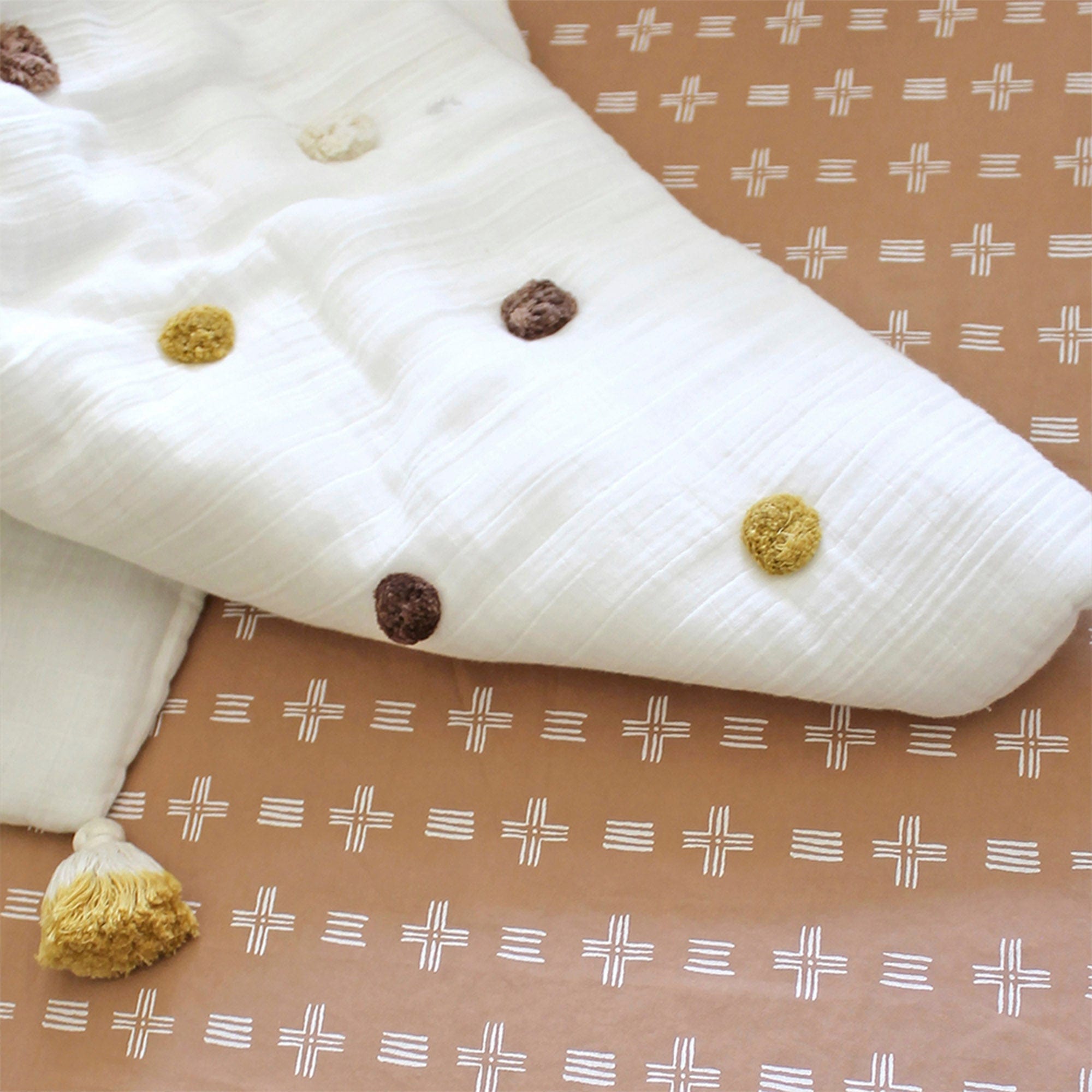 Cozy Crane Kendi Pom Pom Blanket - Soft & Warm Knitted Throw for Couch, Bed, Sofa - Perfect for Home Decor, Gifts, and Winter Snuggling