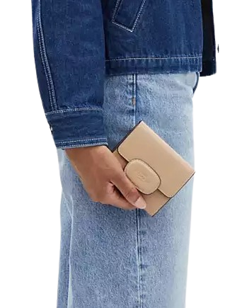 Coach Eliza Small Leather Wallet with Covered Closure - Perfect for Everyday Use, Travel & Gift Giving