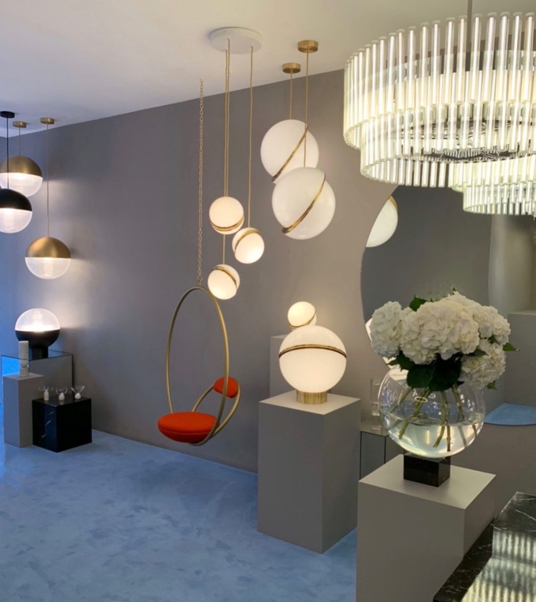 Modern Crescent Moon Pendant Light - Elegant Hanging Chandelier for Bedroom, Living Room & Dining Room - Perfect for Boho, Farmhouse & Minimalist Decor