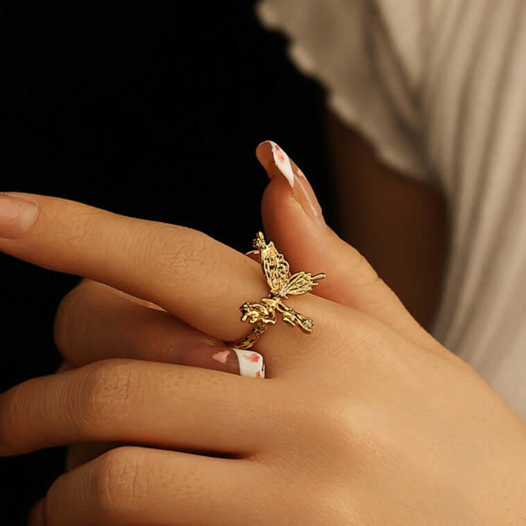 18K Gold Chunky Butterfly Cocktail Rings for Women - Elegant Statement Jewelry for Parties, Weddings & Special Occasions | QT2304