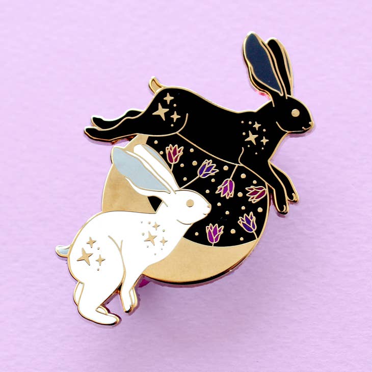Black and White Rabbit Moon Enamel Pin - Vintage Aesthetic Lapel Pin for Jackets, Bags & Hats - Perfect for Collectors & Fashion Accessories