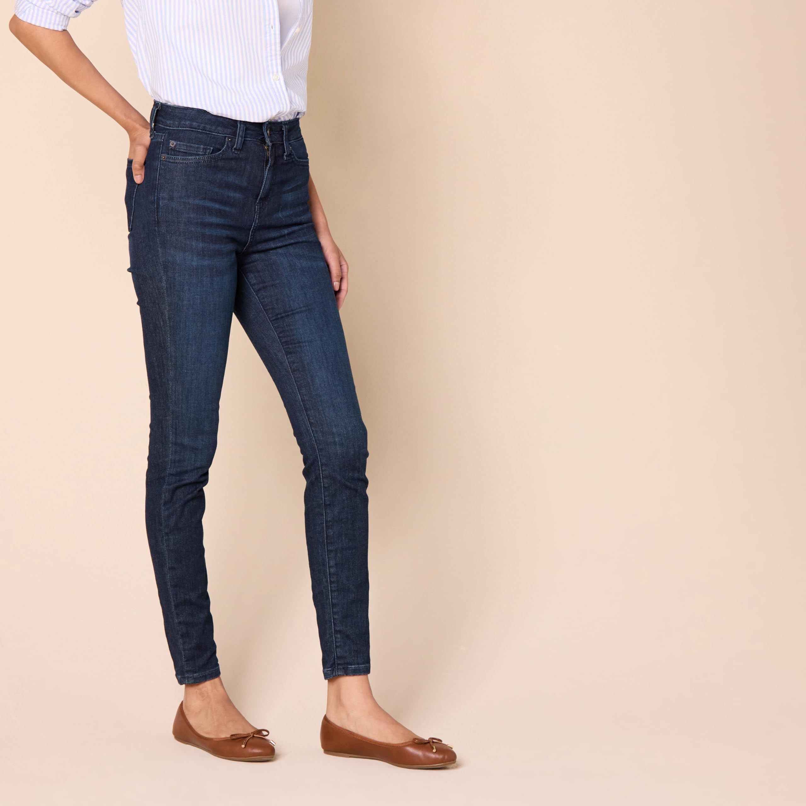 Amazon Essentials Women's High Waist Skinny Jeans - Stretchy Denim Pants for Everyday Wear, Work & Casual Outfits
