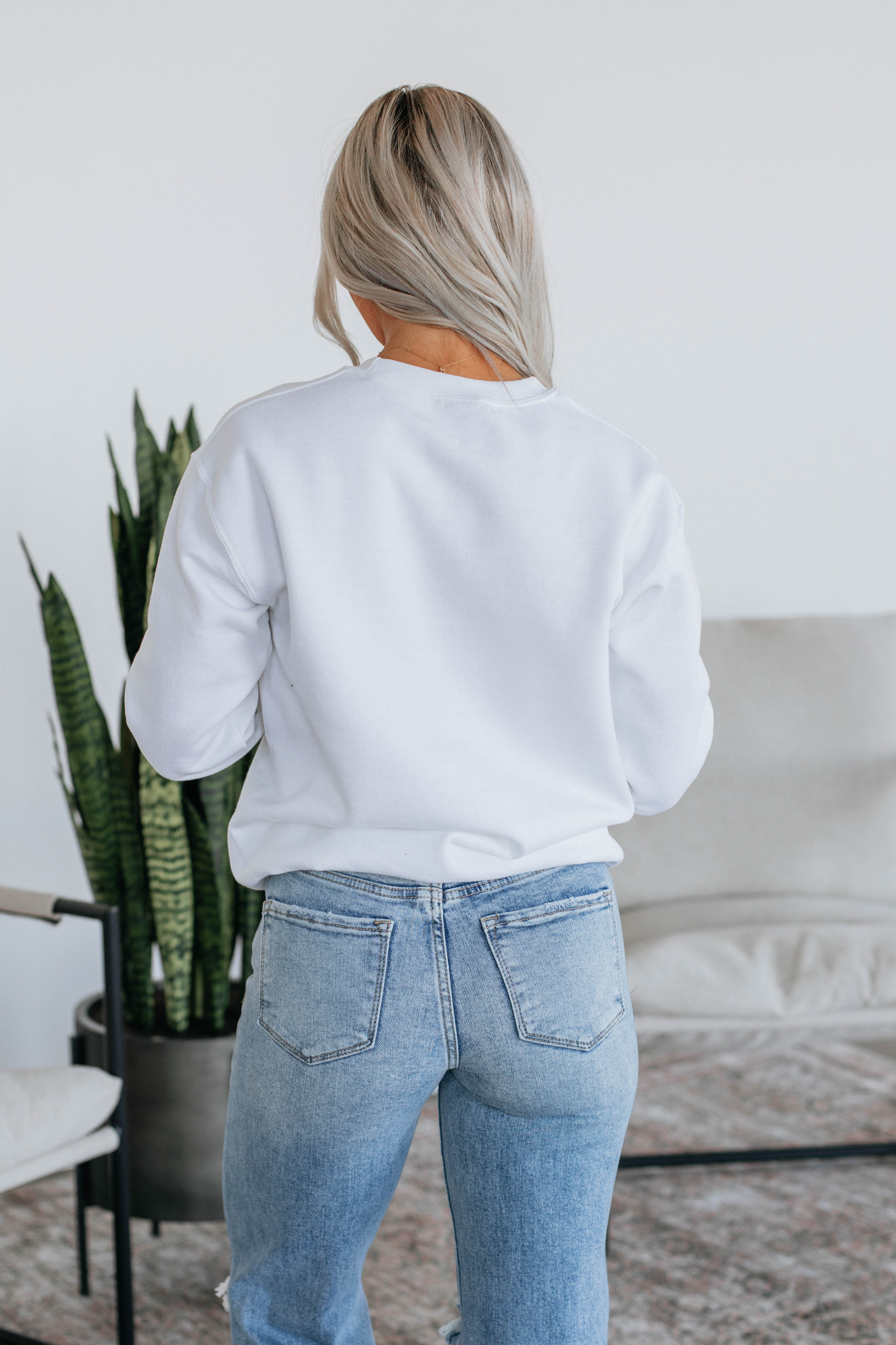 Stylish Momster Crewneck Sweatshirt for Women - Soft & Comfortable Casual Pullover - Perfect for Everyday Wear, Lounge & Outfits