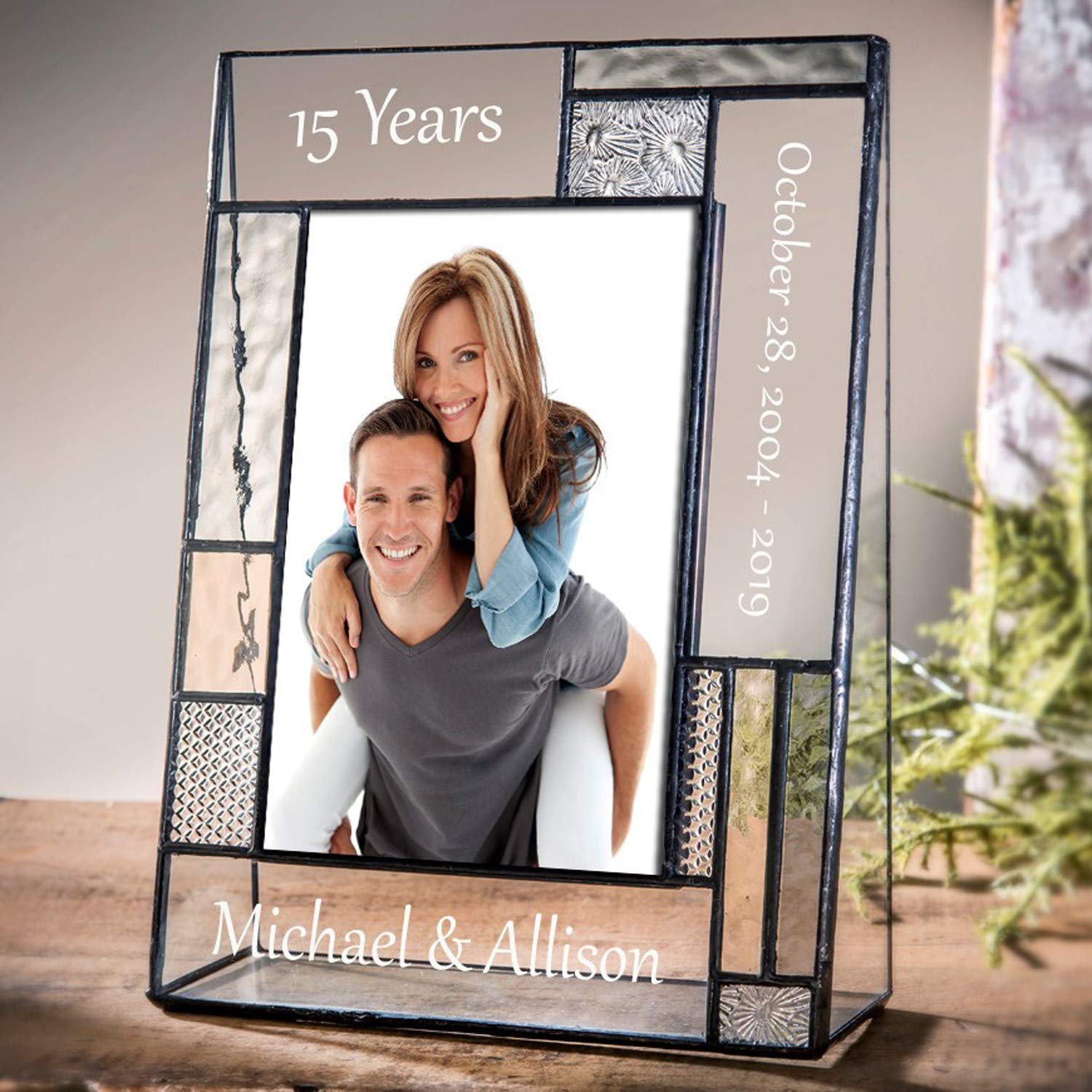 Personalized Anniversary Frame for Couples - Engraved Glass 4x6 Photo Keepsake - Perfect for Wedding Gifts & Home Decor