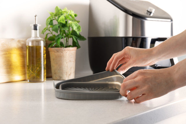 Non-Stick Collapsible Silicone Air Fryer Liner - Rectangle Shape for Easy Storage - Perfect for Healthy Cooking, Baking, and Roasting in Air Fryers