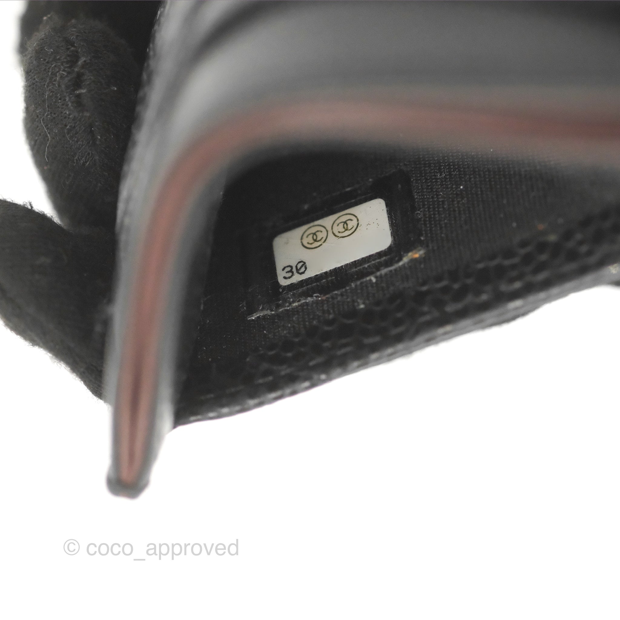 Chanel Classic Flat Card Holder in Black Caviar Leather with Gold Hardware - Perfect for Everyday Use & Luxury Gift Giving