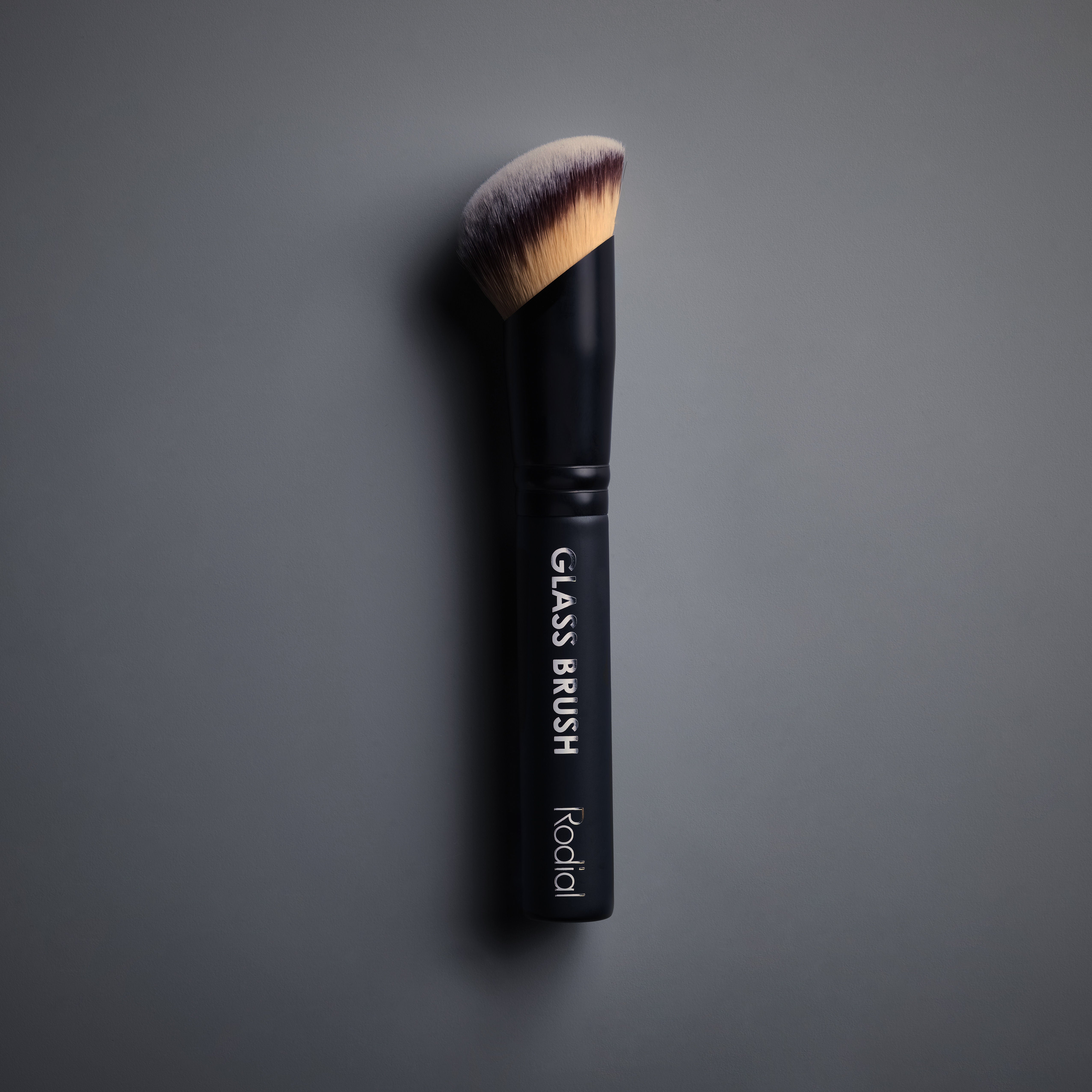 Premium Glass Foundation Brush for Flawless Makeup Application - Perfect for Liquid & Cream Foundations, Professional Makeup Artists & Everyday Beauty Routine