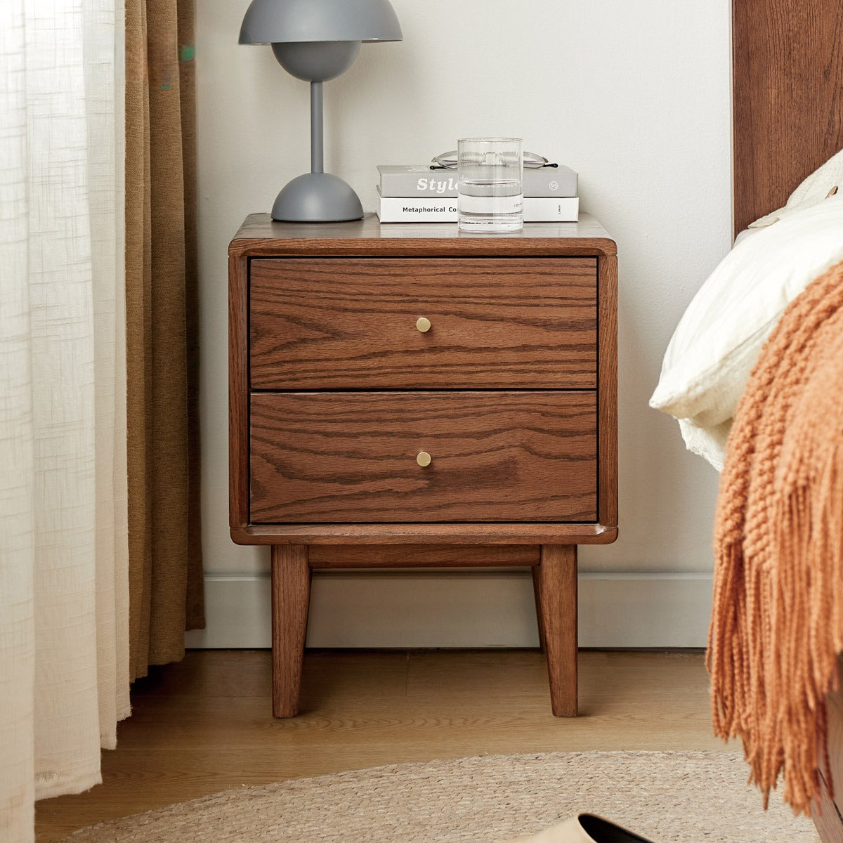 Solid Oak Wood Nightstand - Nordic Style Bedside Table for Bedroom, Living Room, or Office - Modern Minimalist Furniture with Storage Shelf
