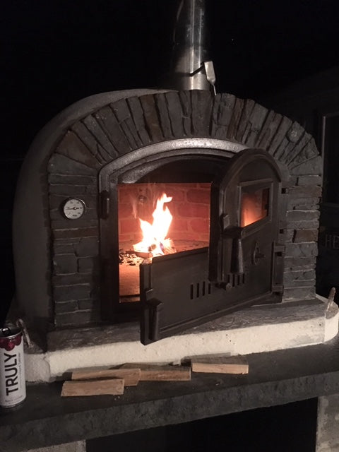 Premium VENTURA PRETO Hybrid Wood & Gas Pizza Oven - Best Selling Outdoor Pizza Maker for Backyard, Patio & Restaurant Use