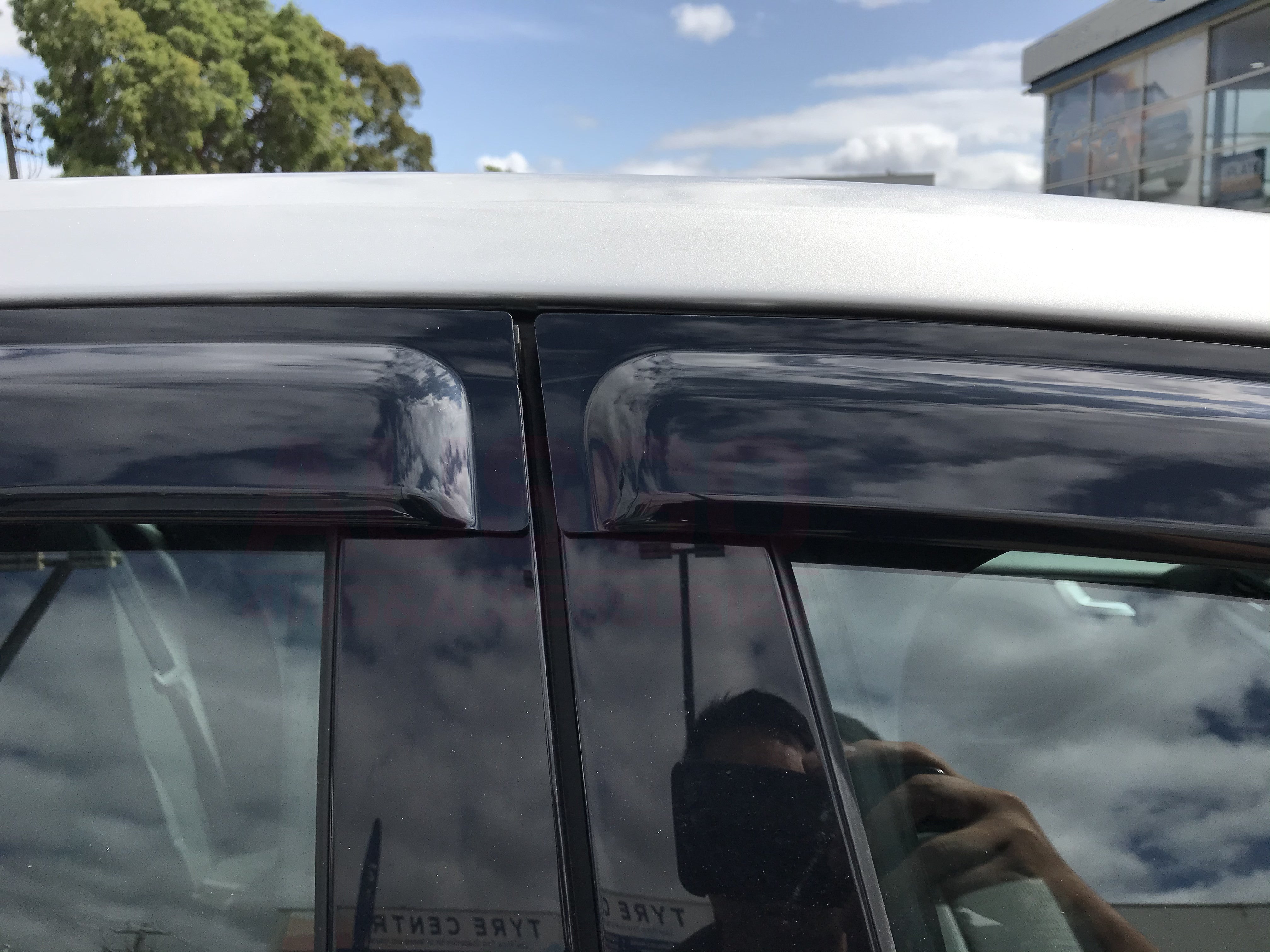 Premium Car Windshield Sun Shade for Ford Focus SA Hatchback 2018-2022 - UV Protection & Heat Shield for Parking & Outdoor Use