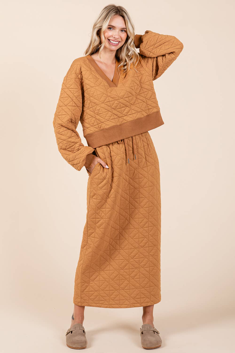 Luxury Amber Lounge Set for Women - Soft & Comfortable Loungewear - Perfect for Relaxing at Home, Yoga, or Spa Days