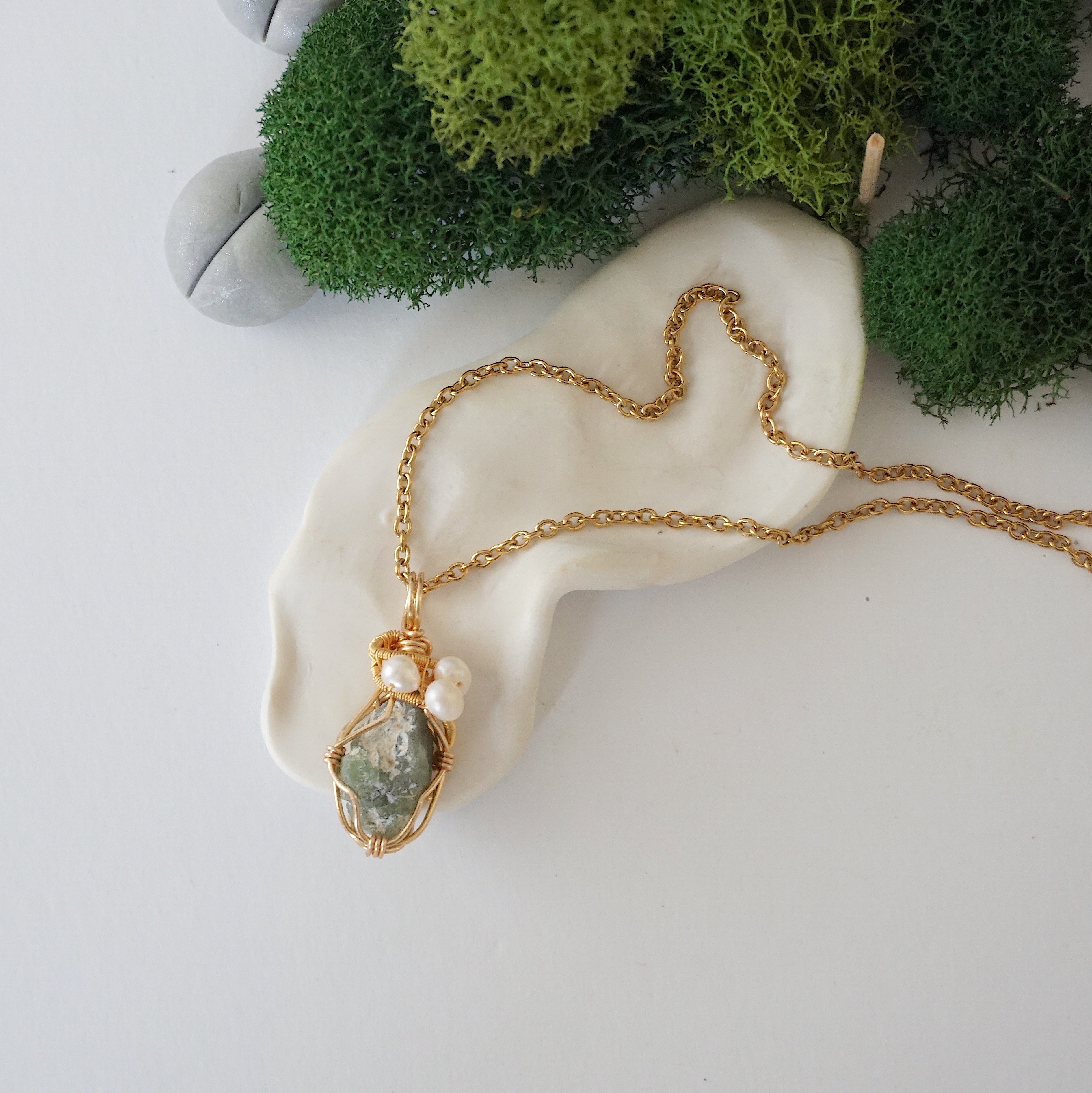 Elegant Peridot & Pearl Pendant Necklace - 14K Gold Plated Jewelry for Women - Perfect for Weddings, Anniversaries & Special Occasions