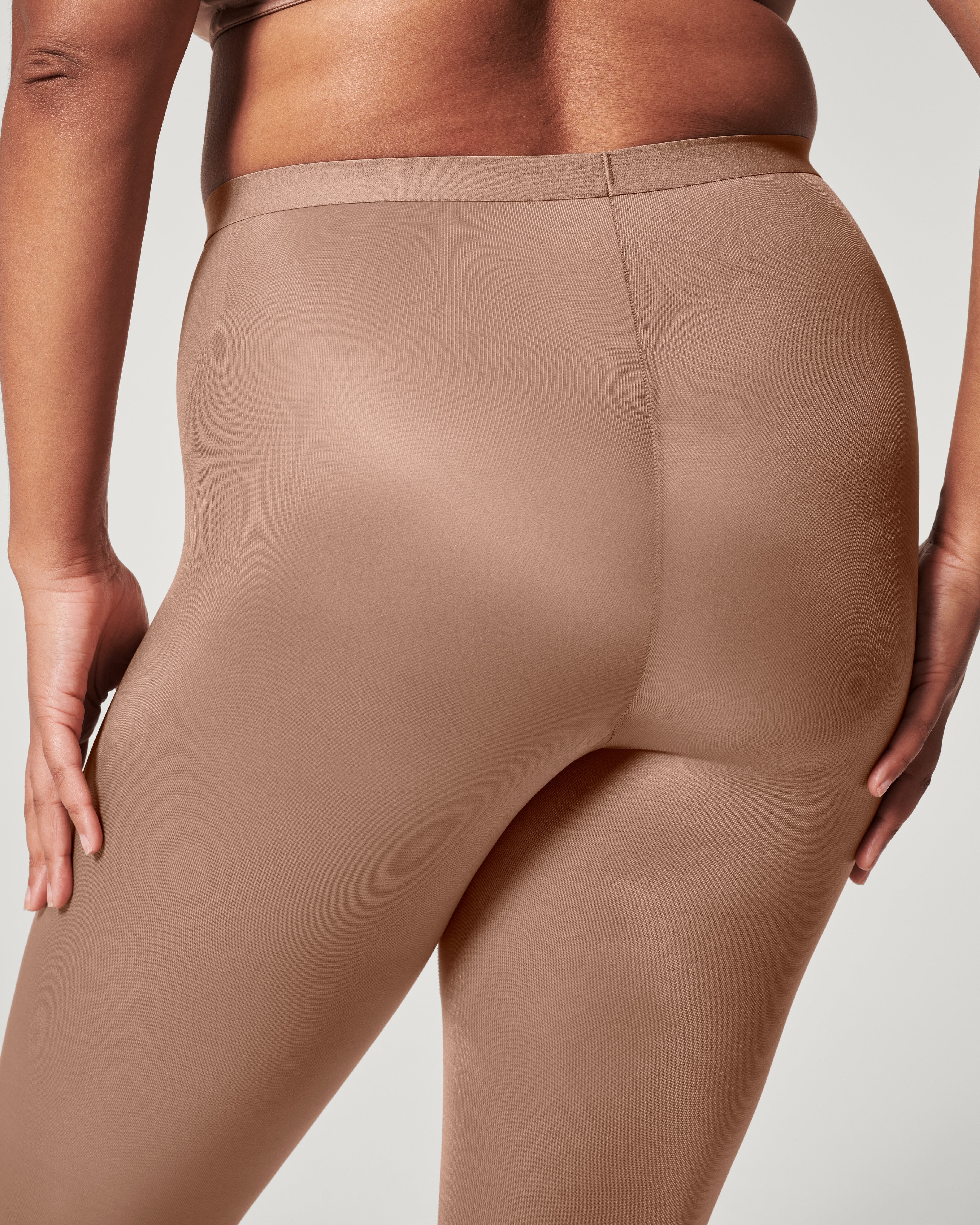 SPANX Shapewear Invisible Capri Leggings for Women - Tummy Control & Slimming - Perfect for Work, Travel & Everyday Wear