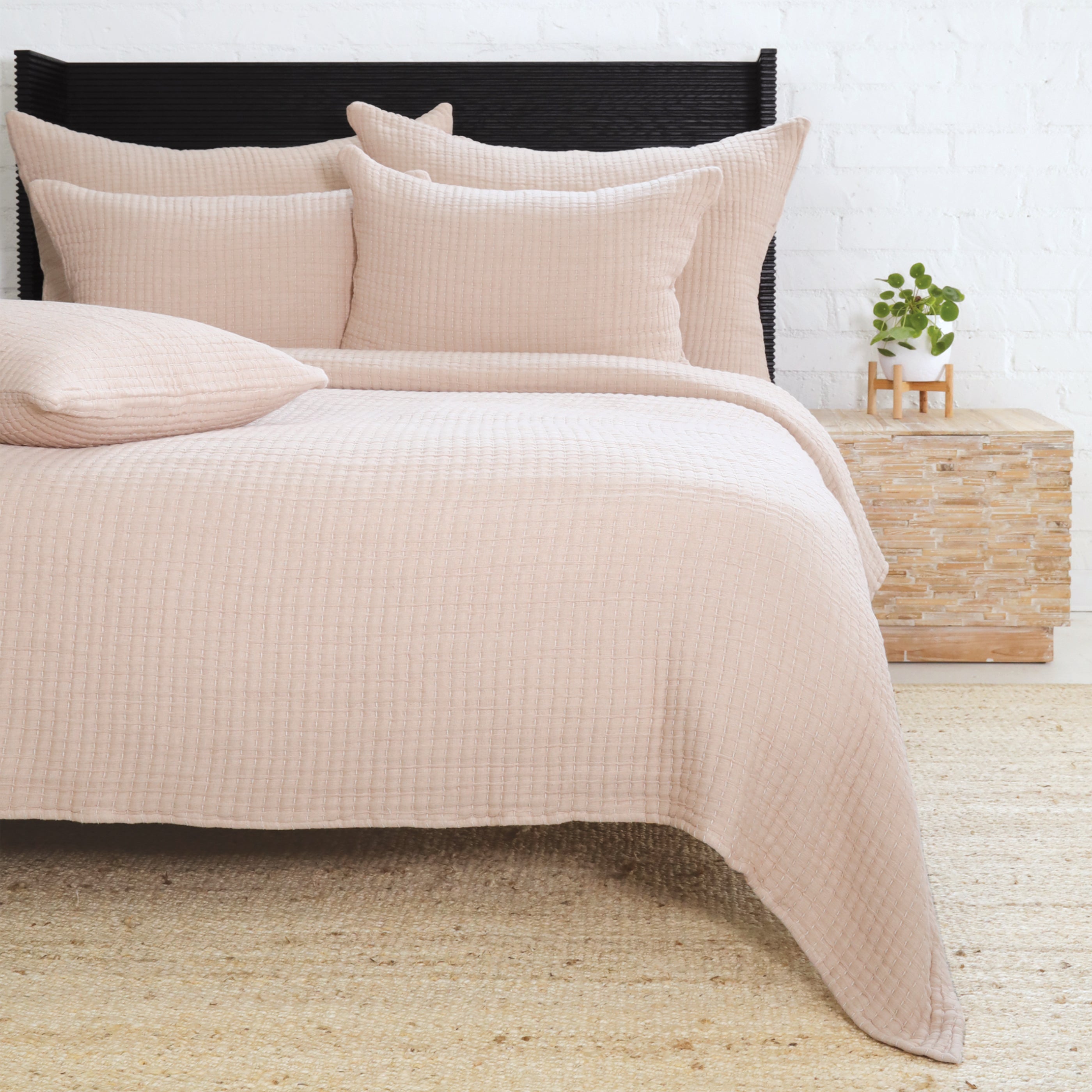 Premium Vancouver Coverlet - Soft & Breathable Bedspread for All Seasons | Perfect for Home, Hotel, and Airbnb Decor