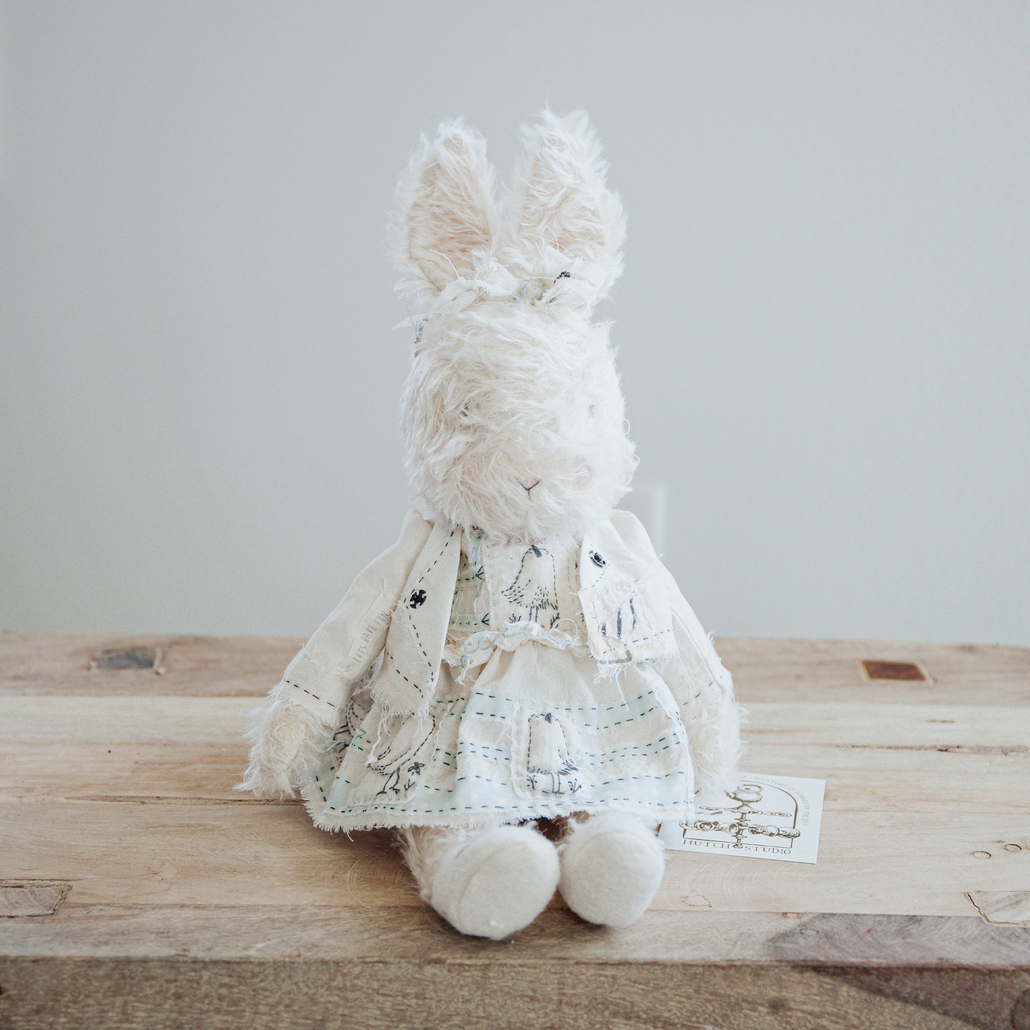 Handcrafted Hutch Studio Tweetle Dee - Unique Home Decor for Living Room, Bedroom & Office - Perfect Gift for Housewarming & Holidays