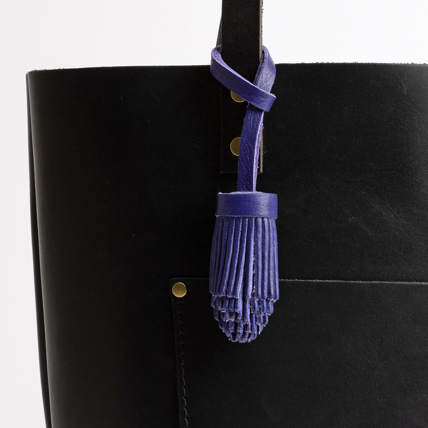 Elegant Pom Tassel Keychain - Handmade Decorative Accessory for Bags, Keys & Home Decor | Perfect Gift for Women & Girls