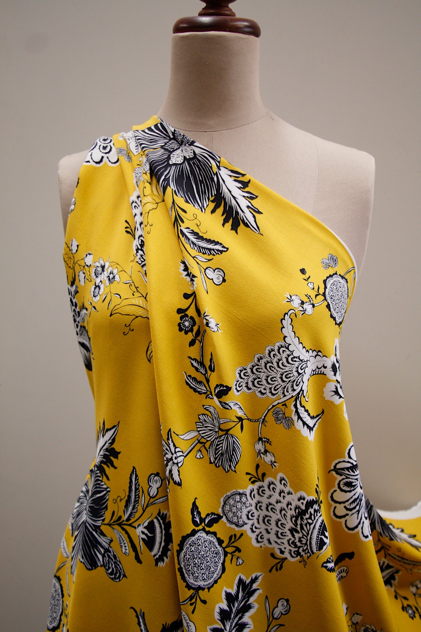 All On Yellow - Trendy Fashion Apparel & Accessories for Women | Perfect for Casual Outfits, Street Style & Summer Looks