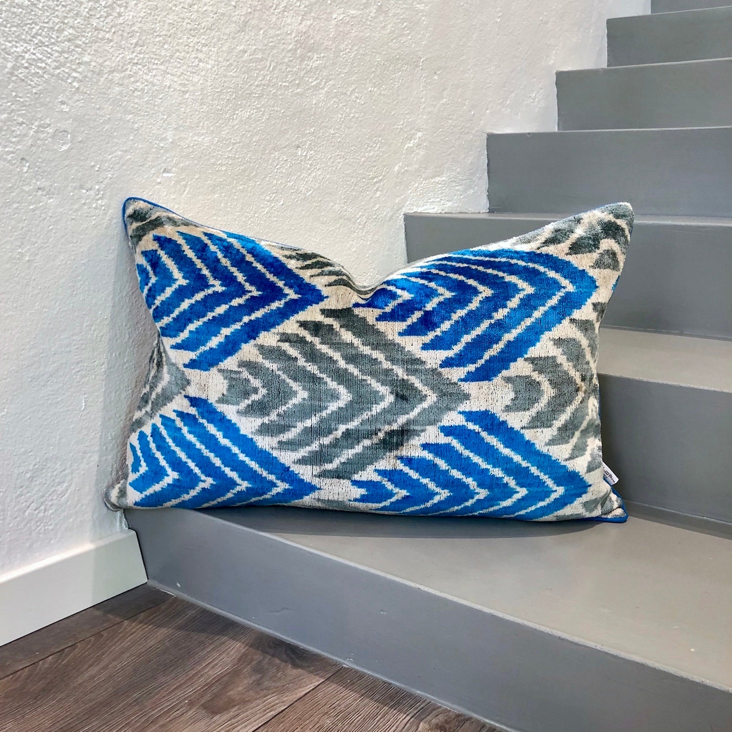Luxury Velvet Ikat Cushion Cover - Boho Chic Decorative Pillow Case for Sofa, Bed & Home Decor - Perfect for Living Room, Bedroom & Nursery Accents