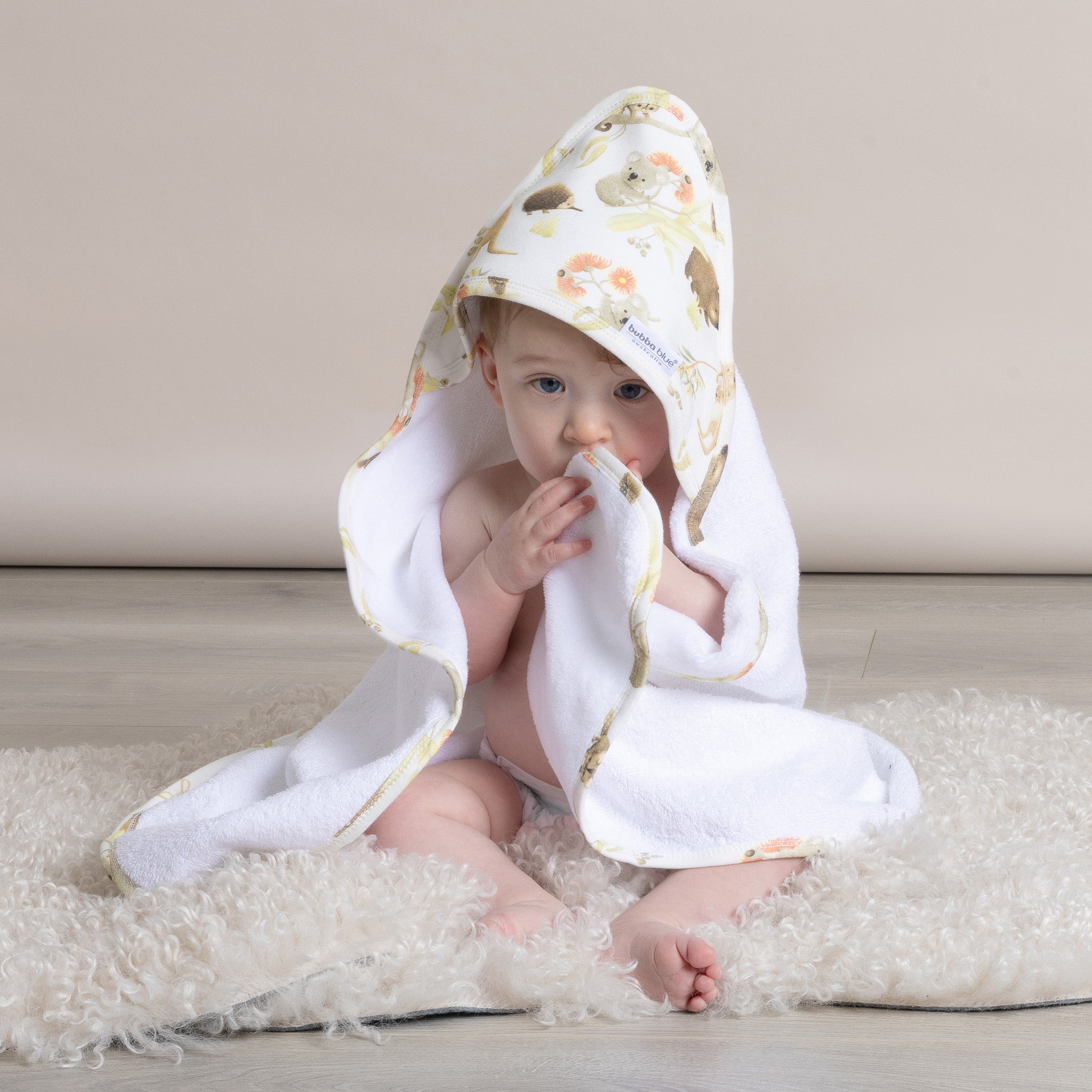 Aussie Animals Hooded Towel for Kids - Soft & Absorbent Baby Bath Towel with Kangaroo & Koala Design - Perfect for Bath Time, Swimming & Beach Outings