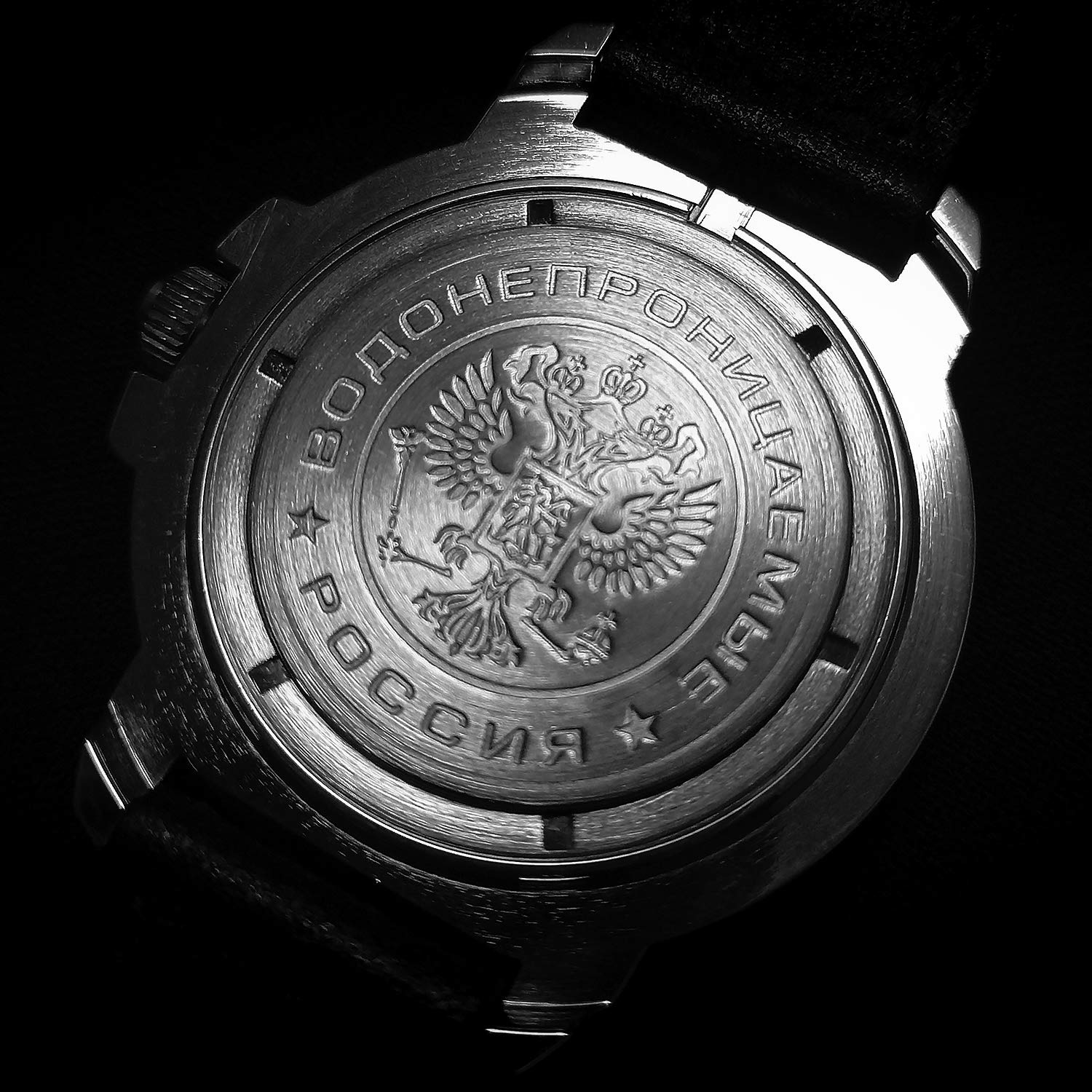 Vostok Komandirskie VDV Russian Airborne Troops Military Mechanical Watch for Men - Green Strap Model 811818 | Waterproof Automatic Wristwatch | Business, Casual & Outdoor Wear | Perfect Gift for Watch Collectors & Military Enthusiasts