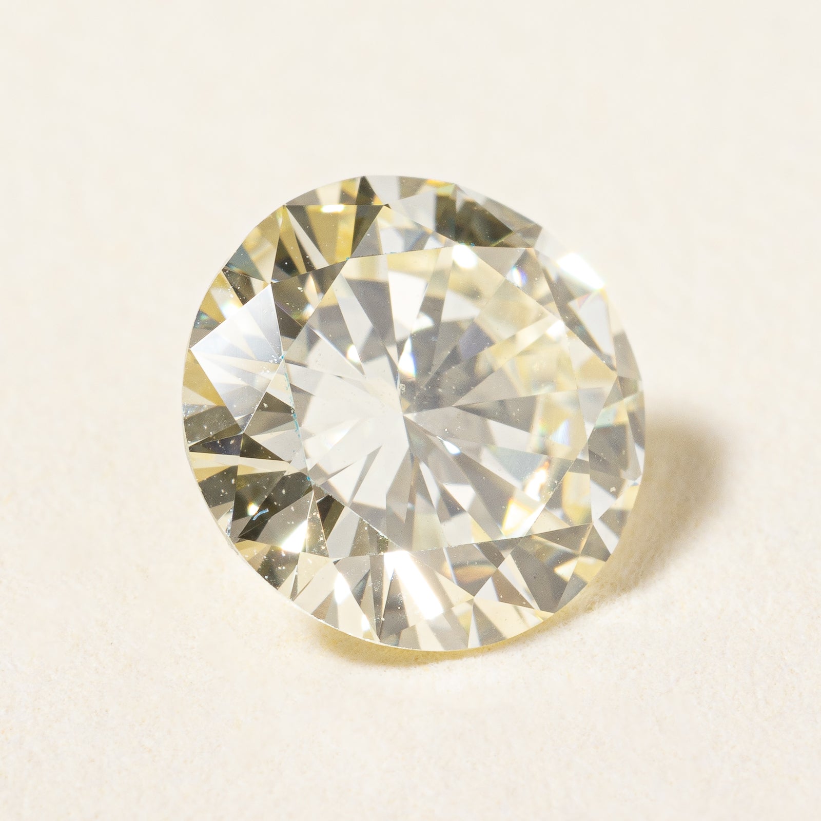 GIA Certified 1.05 Carat Round Brilliant Cut Loose Diamond for Engagement Rings & Fine Jewelry | D Color | VS1 Clarity | Excellent Cut
