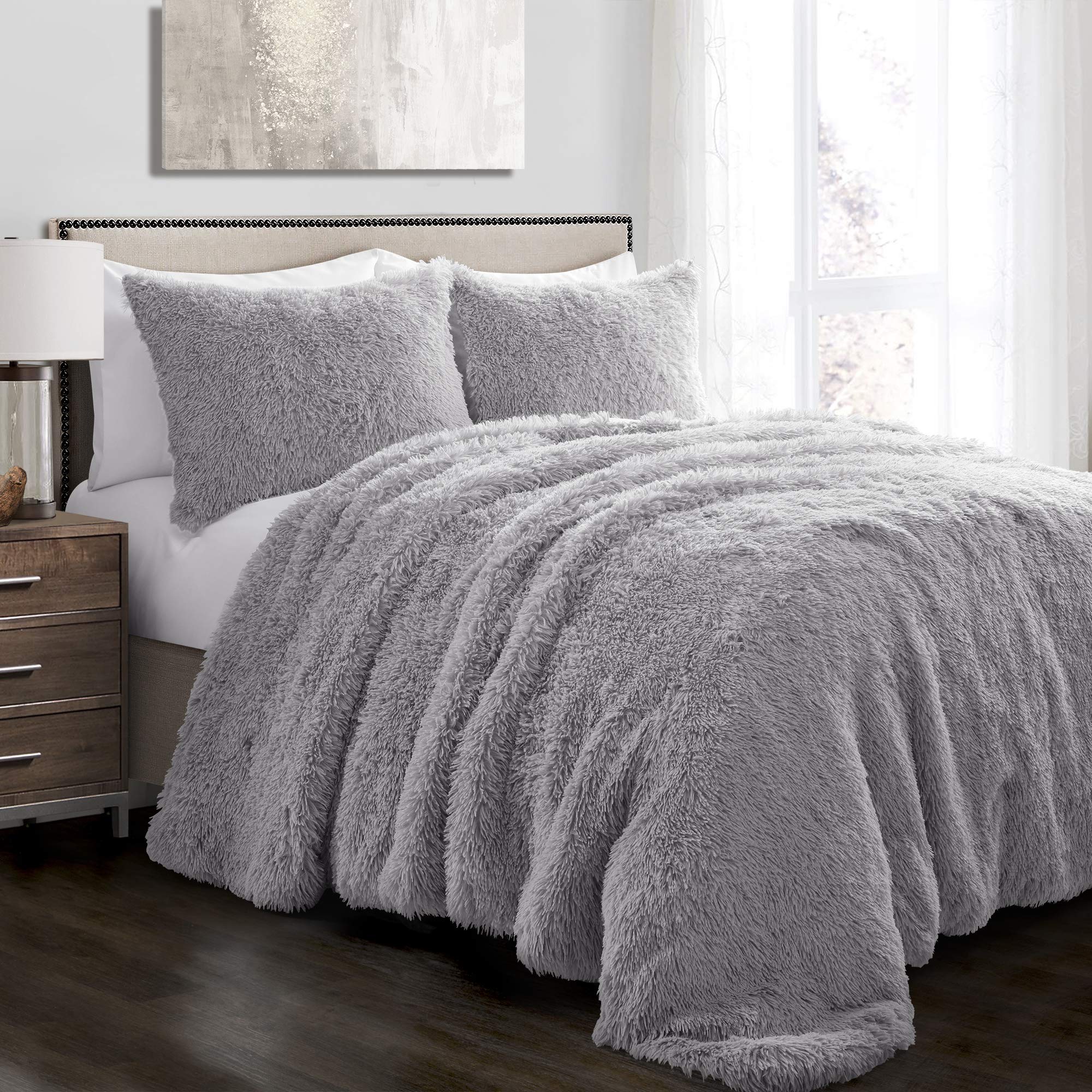 Lush Decor Emma Soft Fluffy Faux Fur Kids College Dorm Oversized Comforter Set - Full/Queen Size Light Gray 3-Piece Bedding Set | Ultra Plush & Warm for Kids Rooms, Teen Bedrooms & Dorm Decor