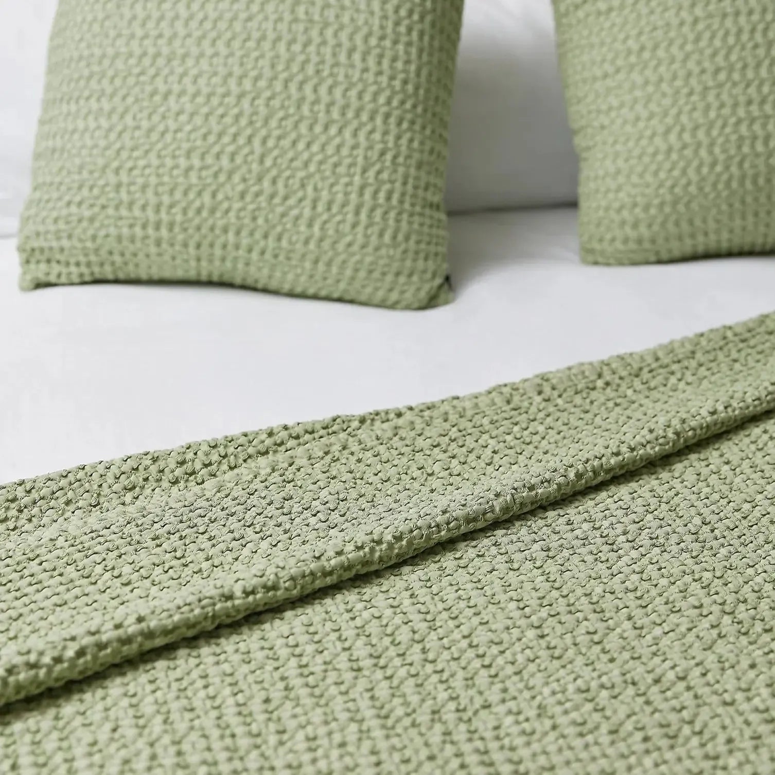 Santa Luzia Waffle Bedspread - Soft Textured Khaki Green Blanket for Bedroom Decor | Cozy Throw for Living Room, Dorm & Guest Room
