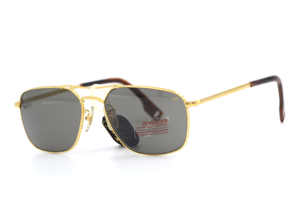 American Optical Skymaster Navigator Sunglasses - Classic Aviator Style for Men & Women - UV Protection, Polarized Lenses - Perfect for Driving, Travel & Outdoor Adventures