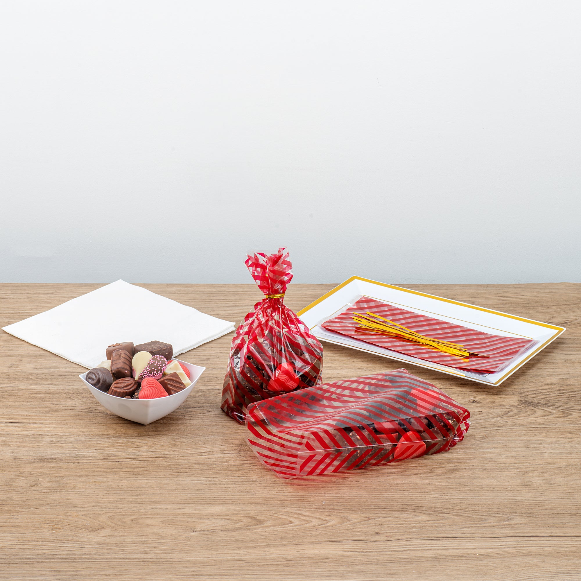 Premium Plastic Candy Bags with Stripes - Gusseted Design 4x2x9.5 Inches - Bulk Pack of 4000 - Perfect for Candy Packaging, Party Favors & Retail Display