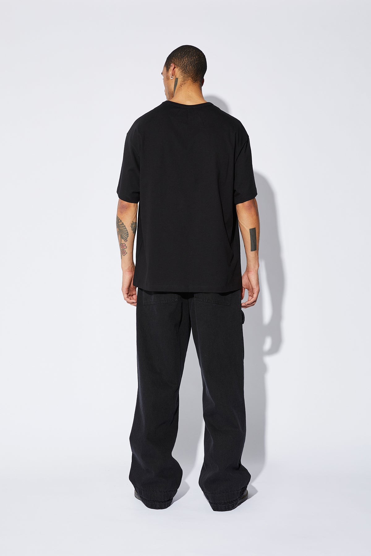 Oversized Black T-Shirt for Women - Soft Cotton Relaxed Fit Tee - Perfect for Casual Wear, Lounge & Street Style