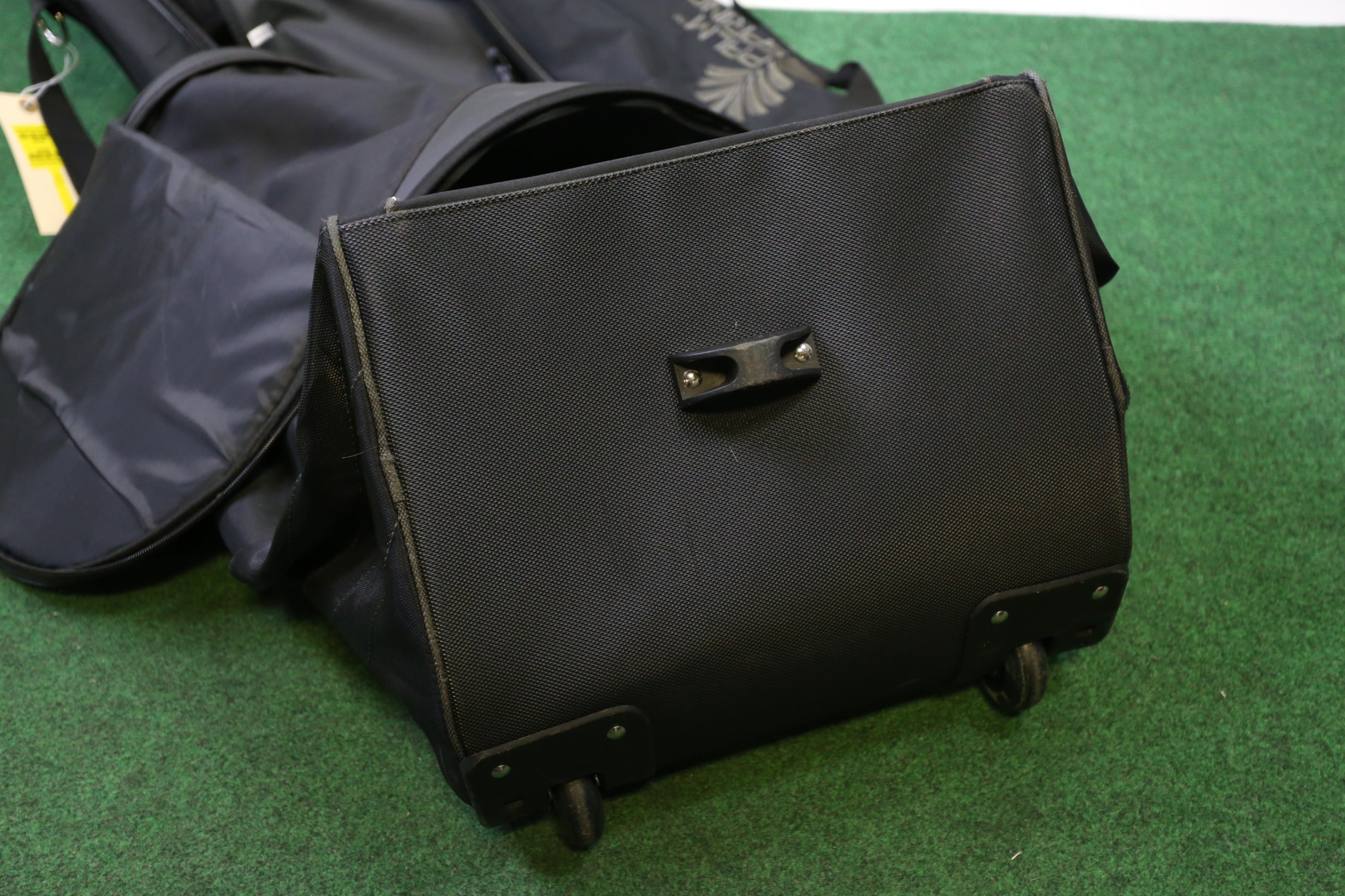 Premium Golf Travel Bag with Wheels - Durable Hard Shell Case for Golf Clubs - Perfect for Air Travel, Tournaments & Golf Vacations