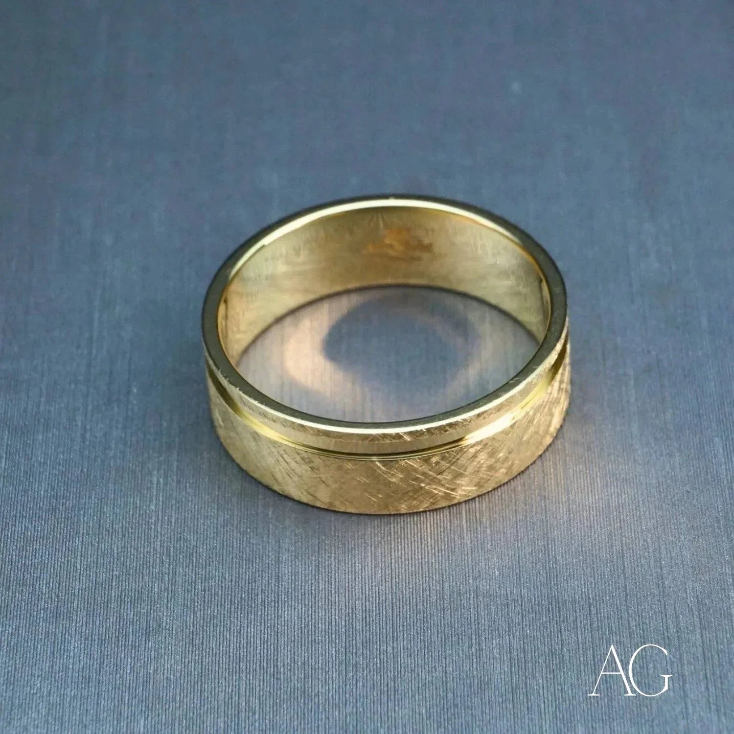 18k Gold Diamond Wedding Band for Women - Elegant & Timeless Bridal Ring - Perfect for Engagement, Anniversary & Special Occasions