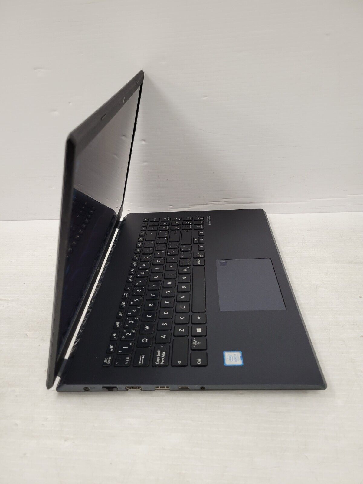 ASUS K571G 15.6