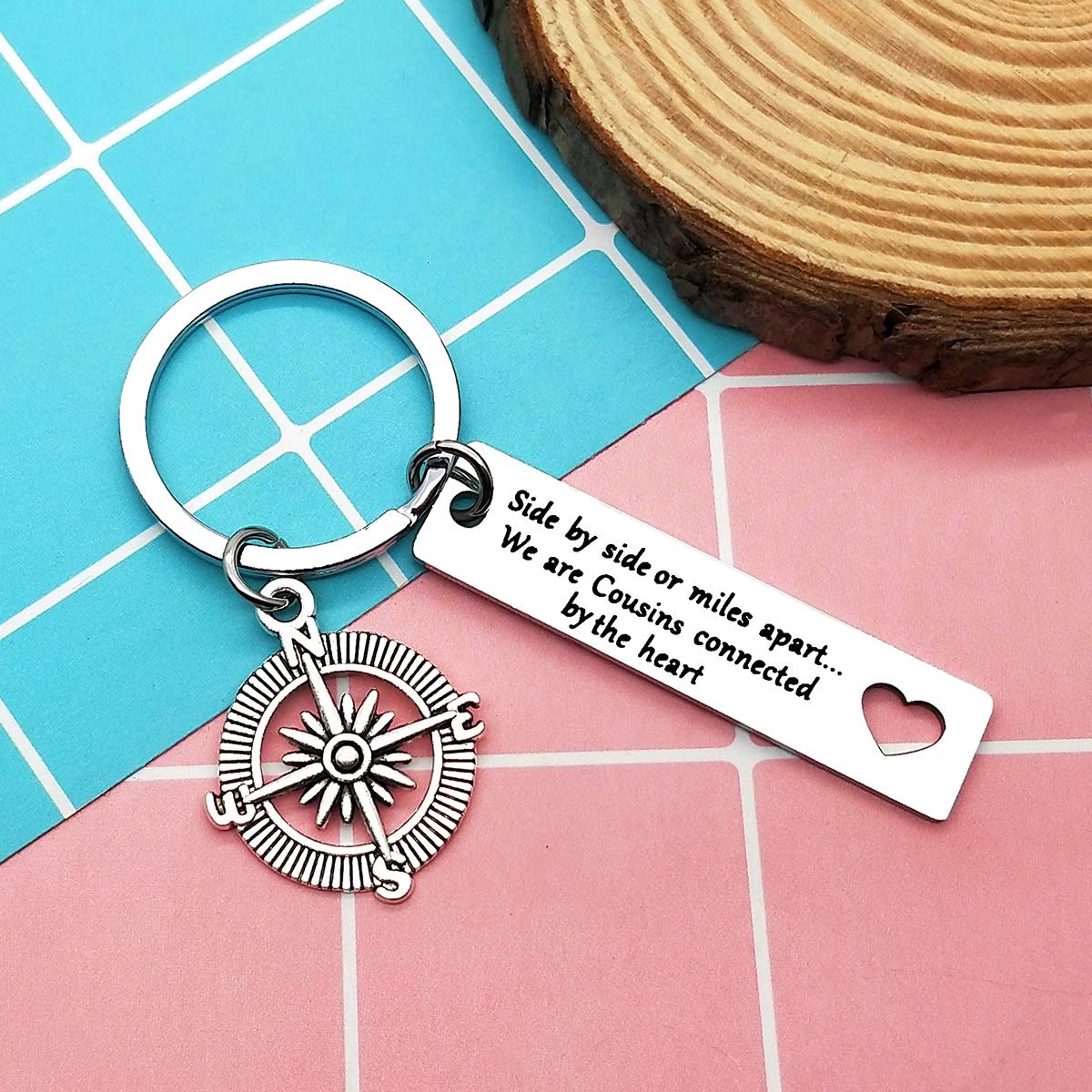 Personalized Cousin Keychain Jewelry - Unique Christmas & Birthday Gift for Cousins - Long Distance & Graduation Gifts for Men & Women - Perfect for Family Reunions, Special Occasions & Keepsakes