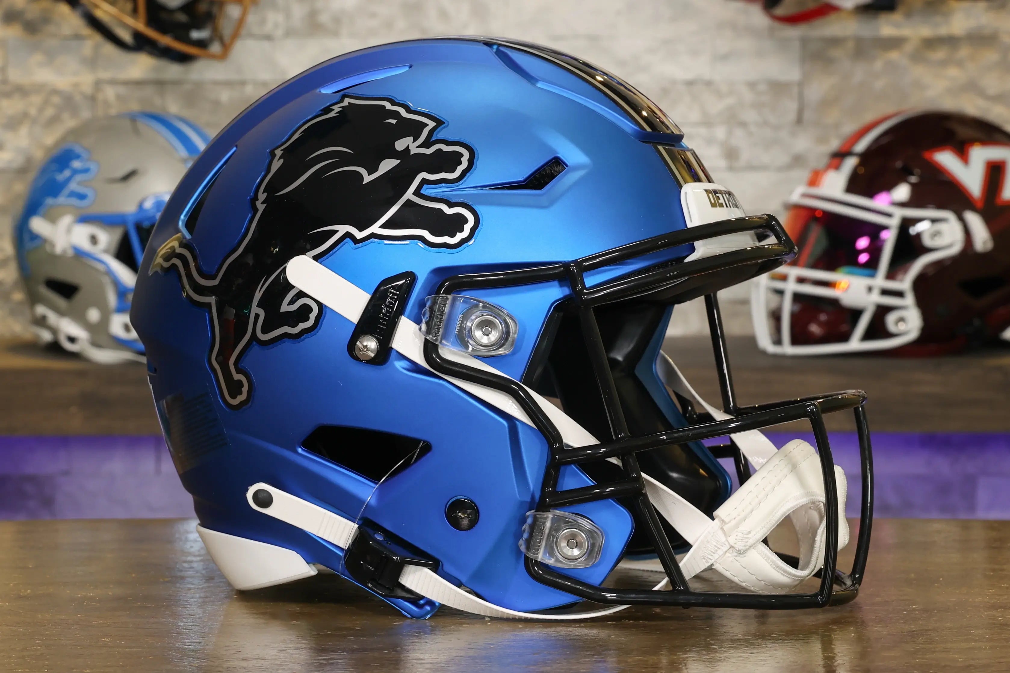Detroit Lions 2024 SpeedFlex Authentic Football Helmet - Official NFL Game-Ready Helmet for Players & Collectors - Perfect for Game Day, Training & Display