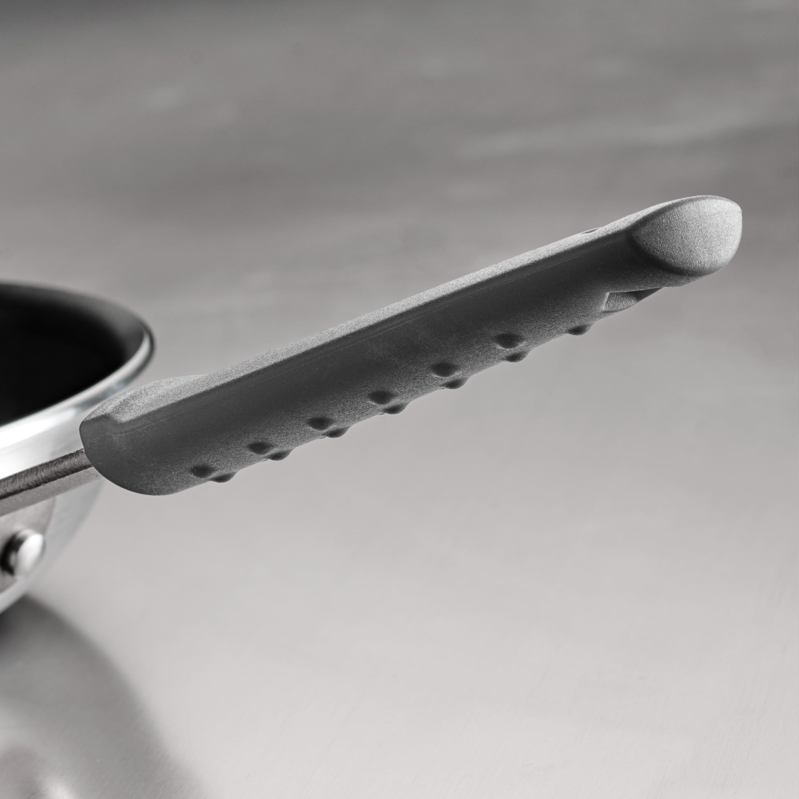 Tramontina Professional 12-Inch Nonstick Frying Pan - Heavy-Gauge Aluminum Skillet with Reinforced Coating, Gray Handle, Dishwasher & Oven Safe - Perfect for Searing, Frying & Baking at Home