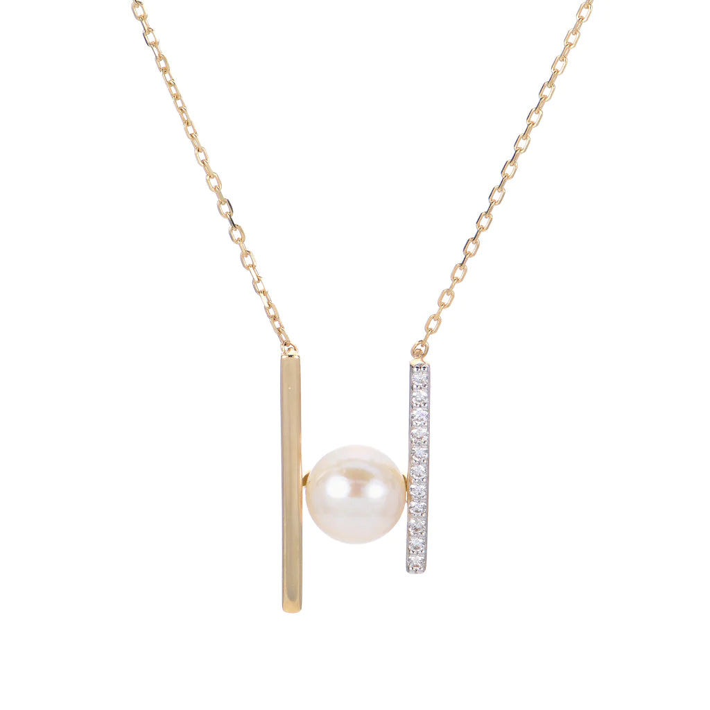 Exquisite Freshwater Pearl Necklace with Diamond Accents - Elegant Jewelry for Weddings, Parties & Special Occasions