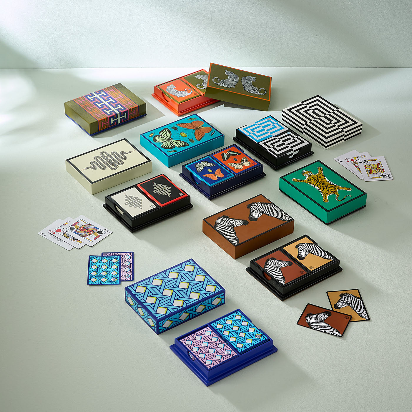 Elegant Basketweave Lacquer Playing Cards - Premium Poker Card Set for Casino Nights, Poker Parties & Magic Tricks - Perfect Gift for Card Game Lovers