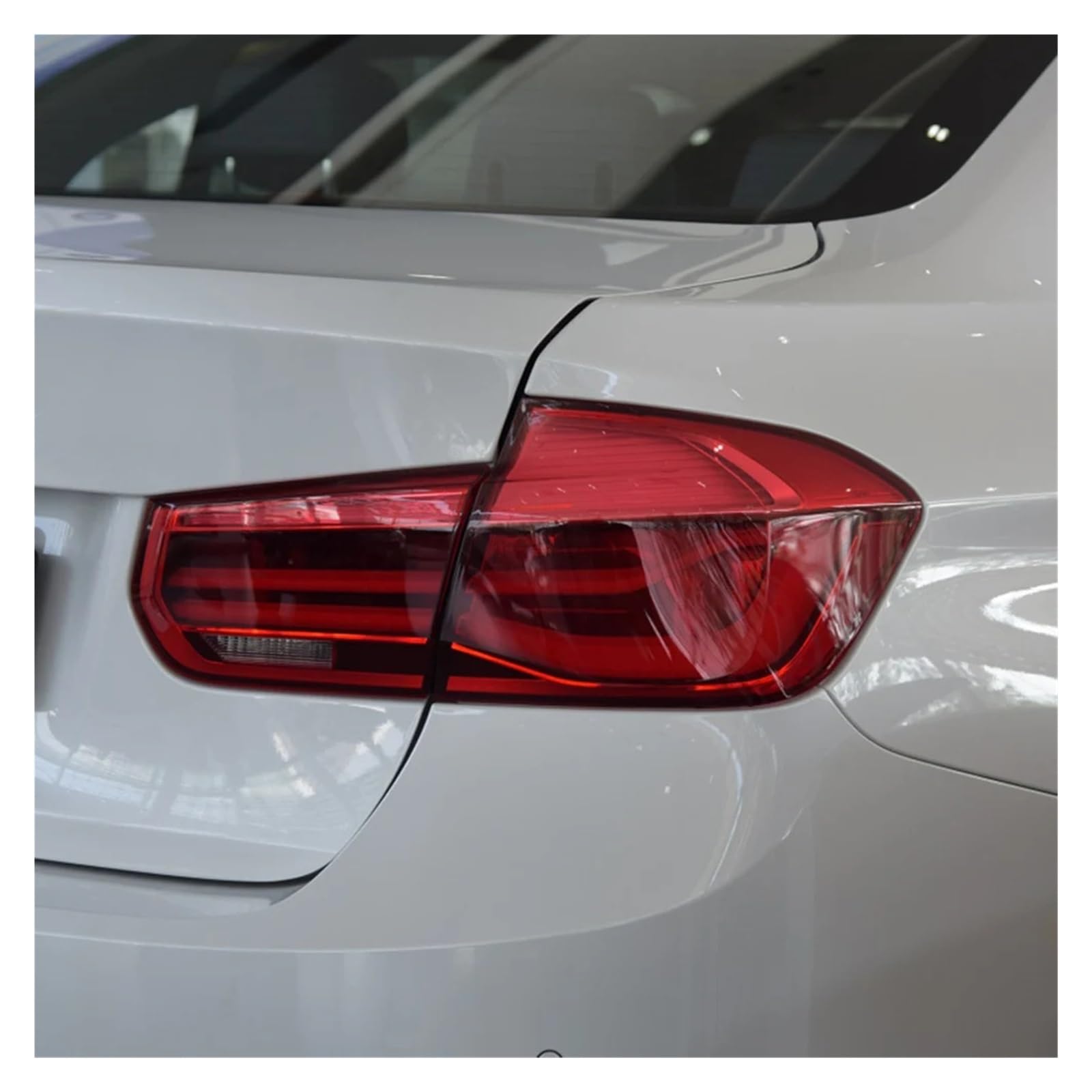 BMW 3 Series F30 316 318 320i Right Rear Taillight Assembly (2016-2019) - OEM Style Replacement Brake Light Housing - Perfect for Night Driving & Enhanced Safety