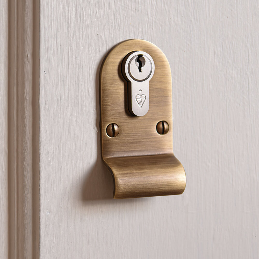 Vintage Brass Euro Cylinder Latch Pull - Antique Style Cabinet & Drawer Handle for Home Furniture - Perfect for Bedroom, Kitchen, and Office Storage Solutions