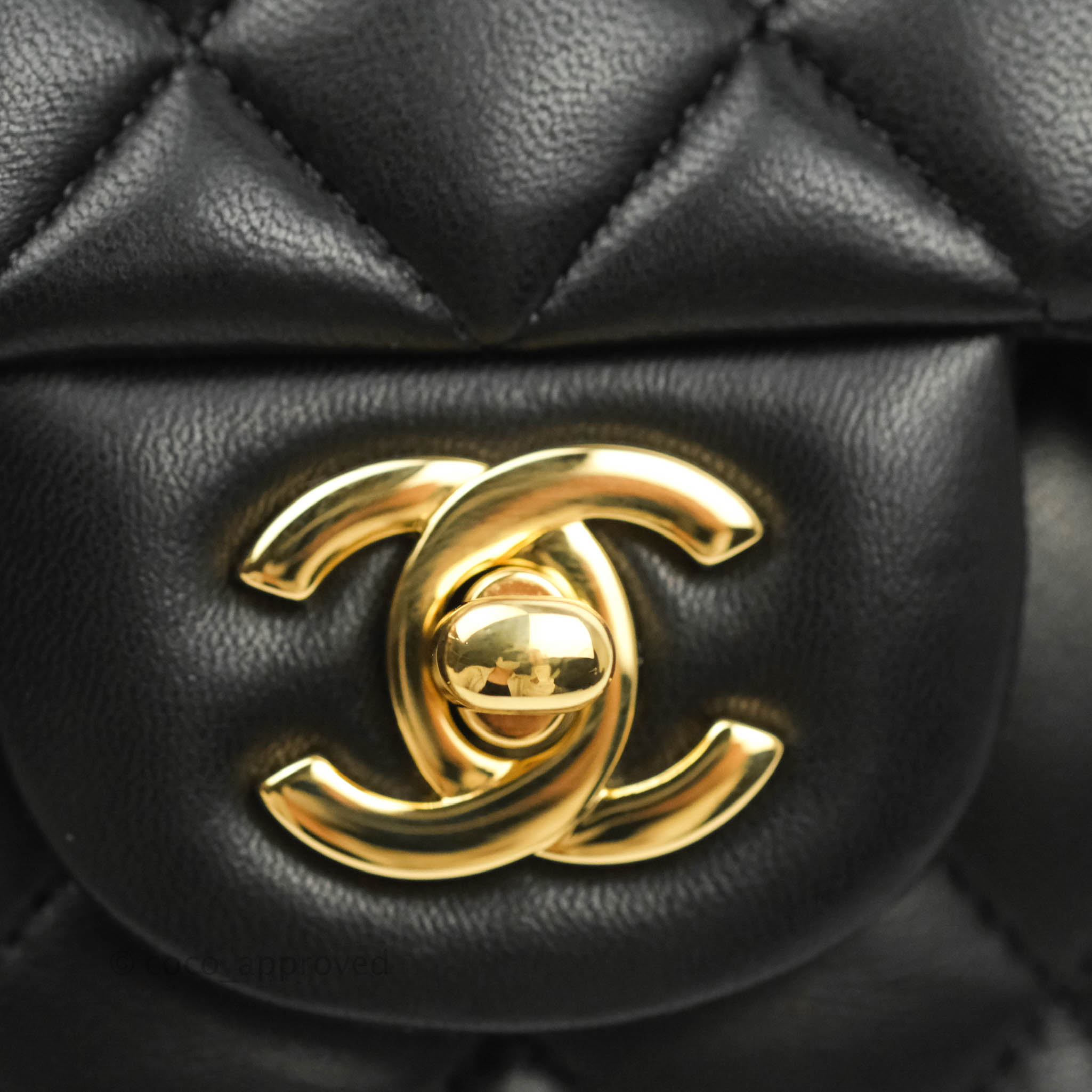 Chanel Classic Medium Double Flap Bag in Black Lambskin Leather with Gold Hardware - Luxury Handbag for Women, Perfect for Work, Evening Events & Special Occasions