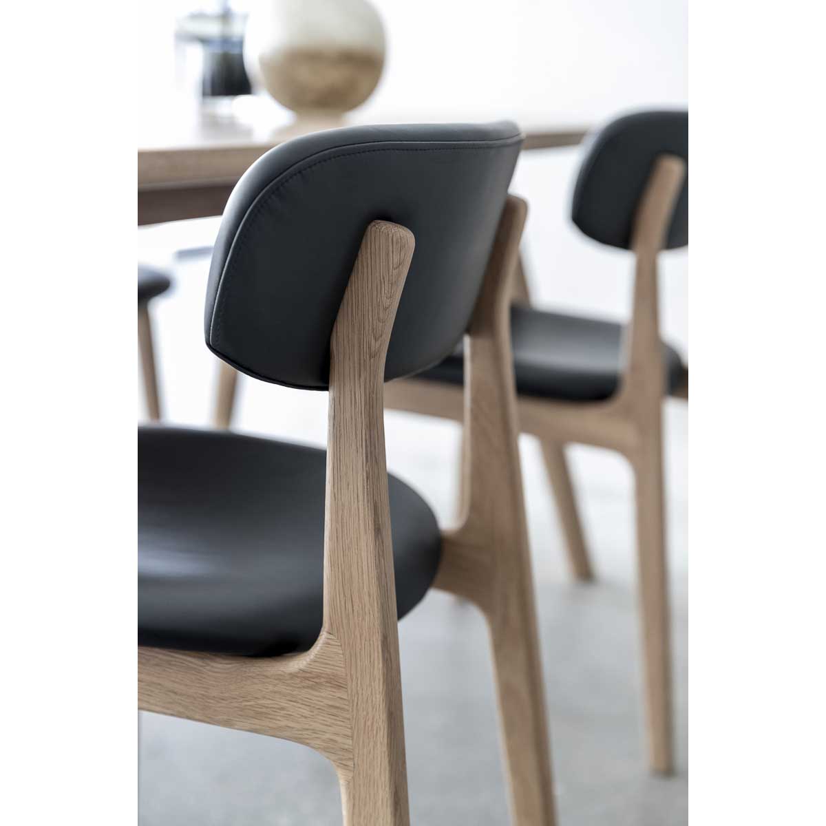 Premium Alaska Leather Dining Chair - Genuine Leather Upholstered, Ergonomic Design for Comfortable Dining - Perfect for Home, Restaurant, and Office Use