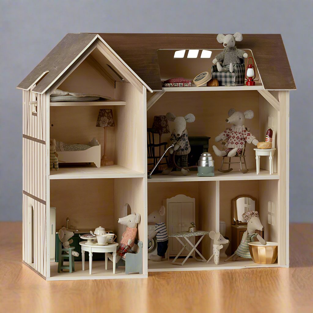 Maileg Mouse Hole Farmhouse - Adorable Miniature Dollhouse for Kids | Perfect for Imaginative Play & Room Decor