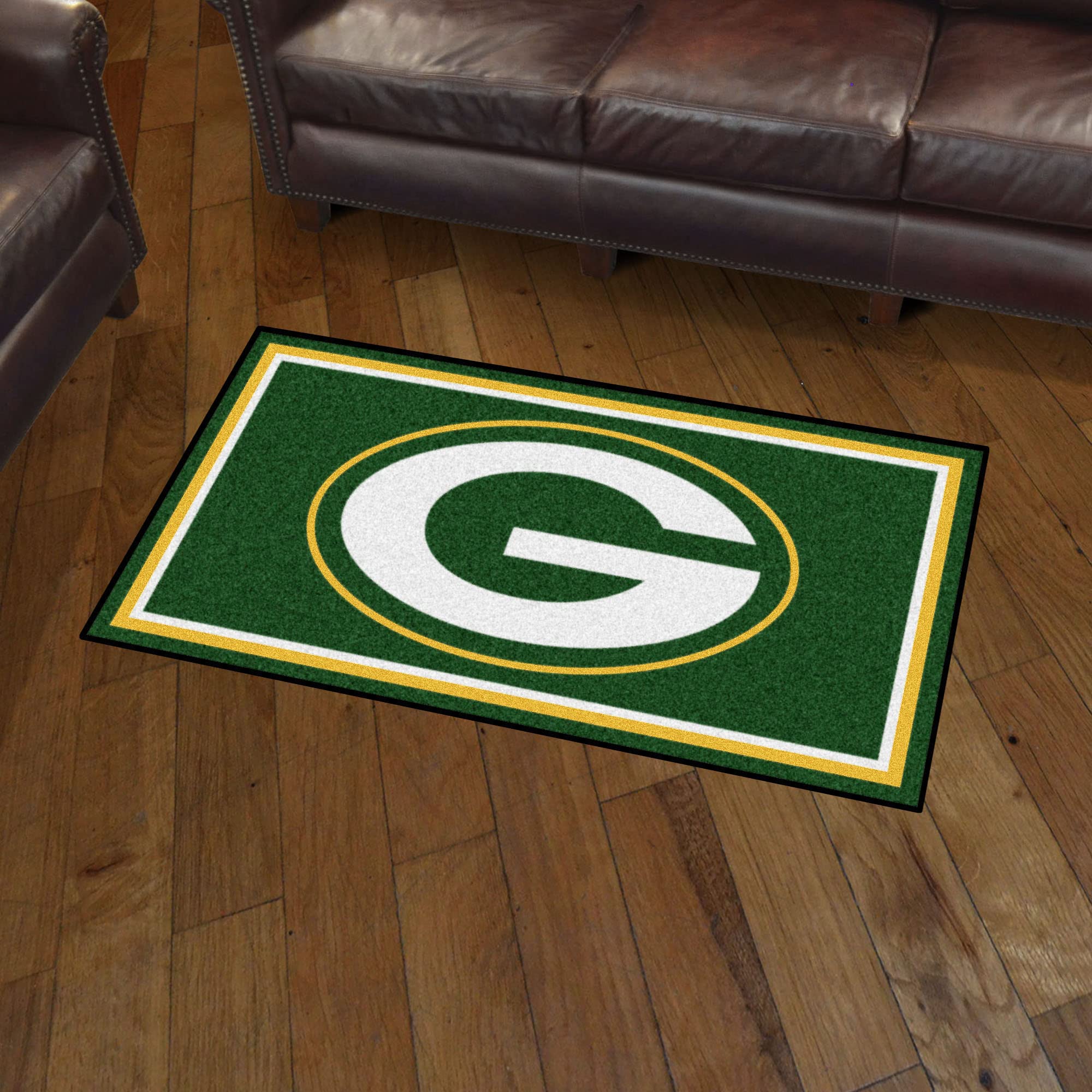 Premium FANMATS 19868 NFL Green Bay Packers 3ft x 5ft Plush Area Rug - Soft Team Logo Carpet for Game Room, Man Cave & Tailgating | Durable Sports Fan Decor for Home, Office & Football Parties