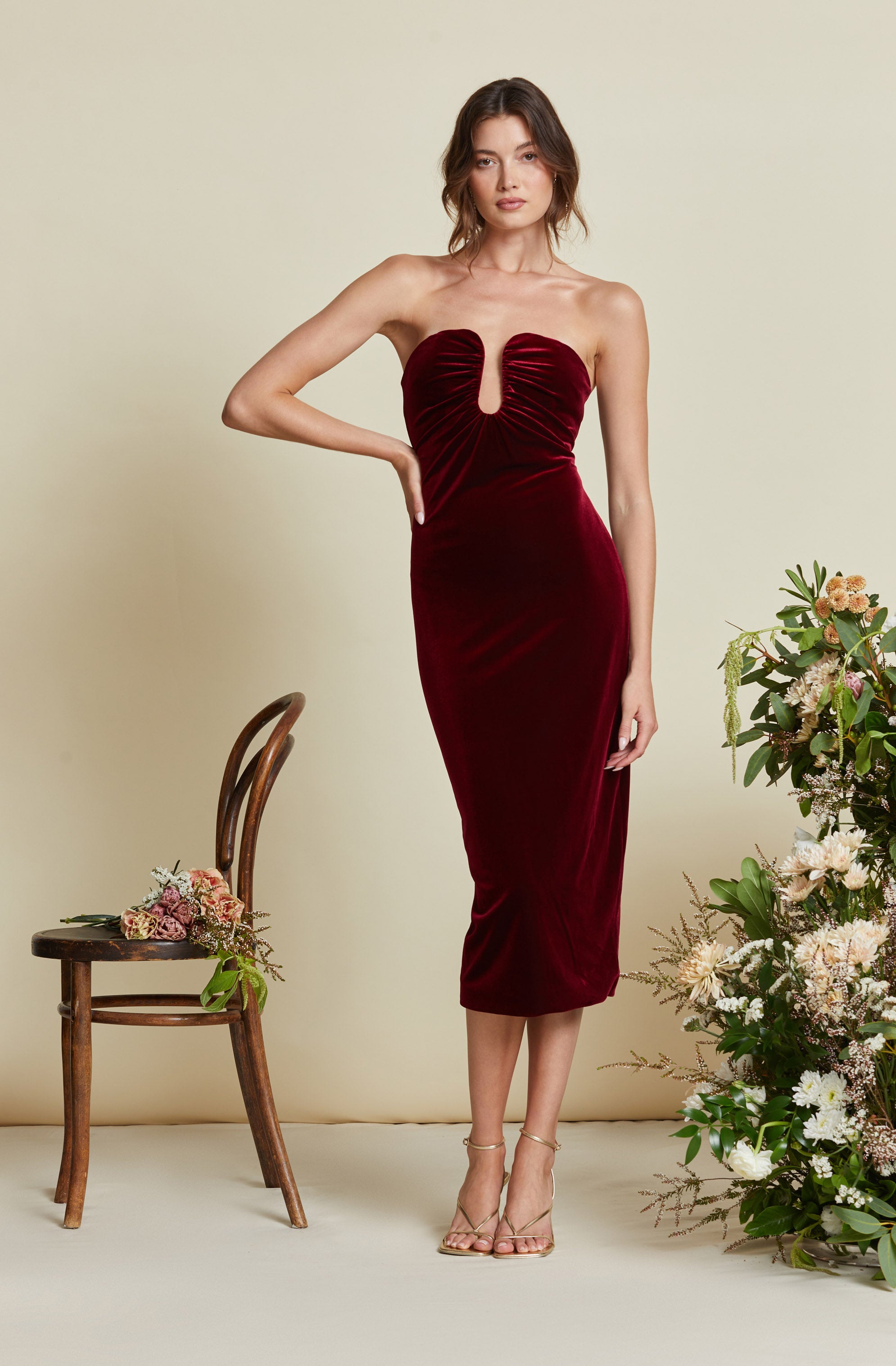 Arista Sweetheart Neckline Velvet Midi Dress for Women - Elegant Party & Evening Wear for Weddings, Dates & Special Occasions