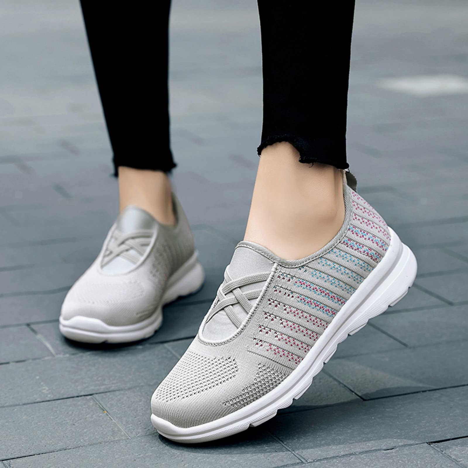 Women's Wide Width White Tennis Shoes - Arch Support Walking Shoes for Women - Non-Slip Work Shoes for Women & Men - Perfect for Work, Gym & Casual Wear with Leggings