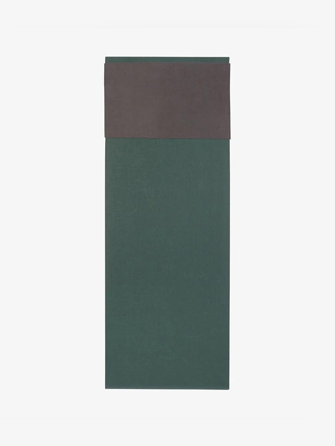 Manduka eQua Yoga Hand Towel - Premium Microfiber for Hot Yoga, Pilates & Gym - Quick-Dry & Non-Slip Grip - Ideal for Sweat Absorption & Workout Essentials